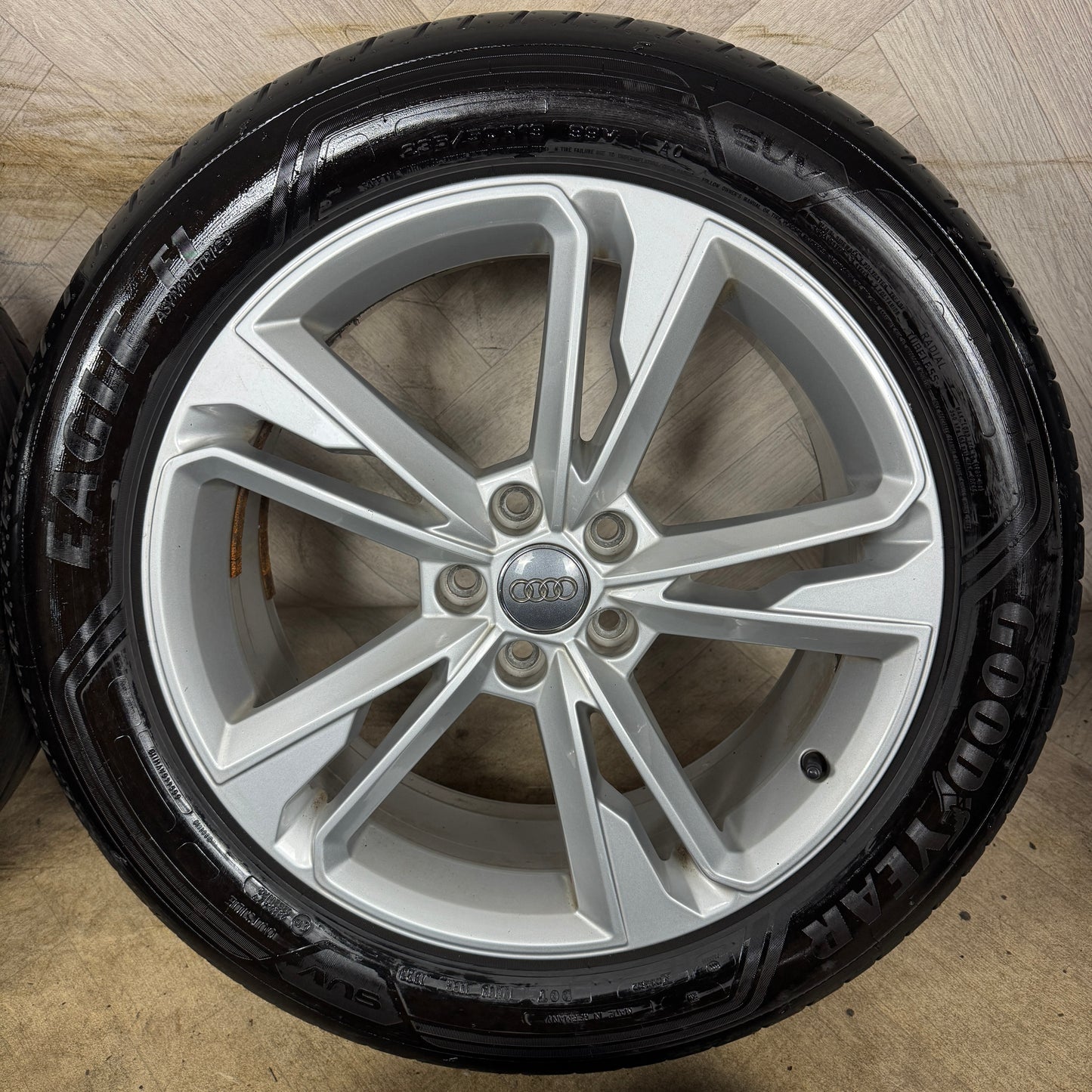 19'' GENUINE AUDI Q3 S LINE 5 DOUBLE SPOKE NEW MODEL ALLOY WHEELS TYRES ALLOYS 83A601025M