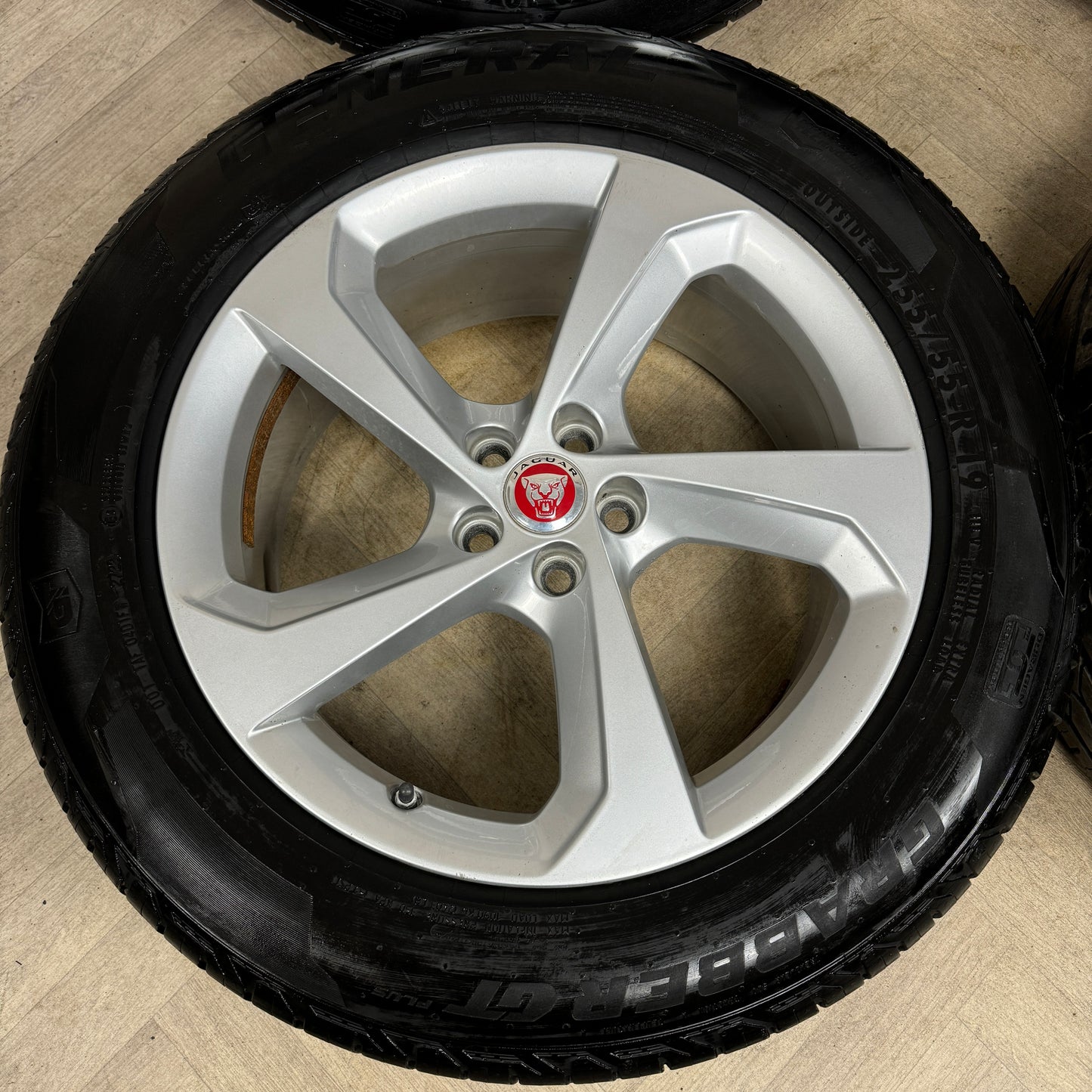 19'' GENUINE JAGUAR F PACE 5 SPOKE SILVER ALLOY WHEELS TYRES ALLOYS 5X108