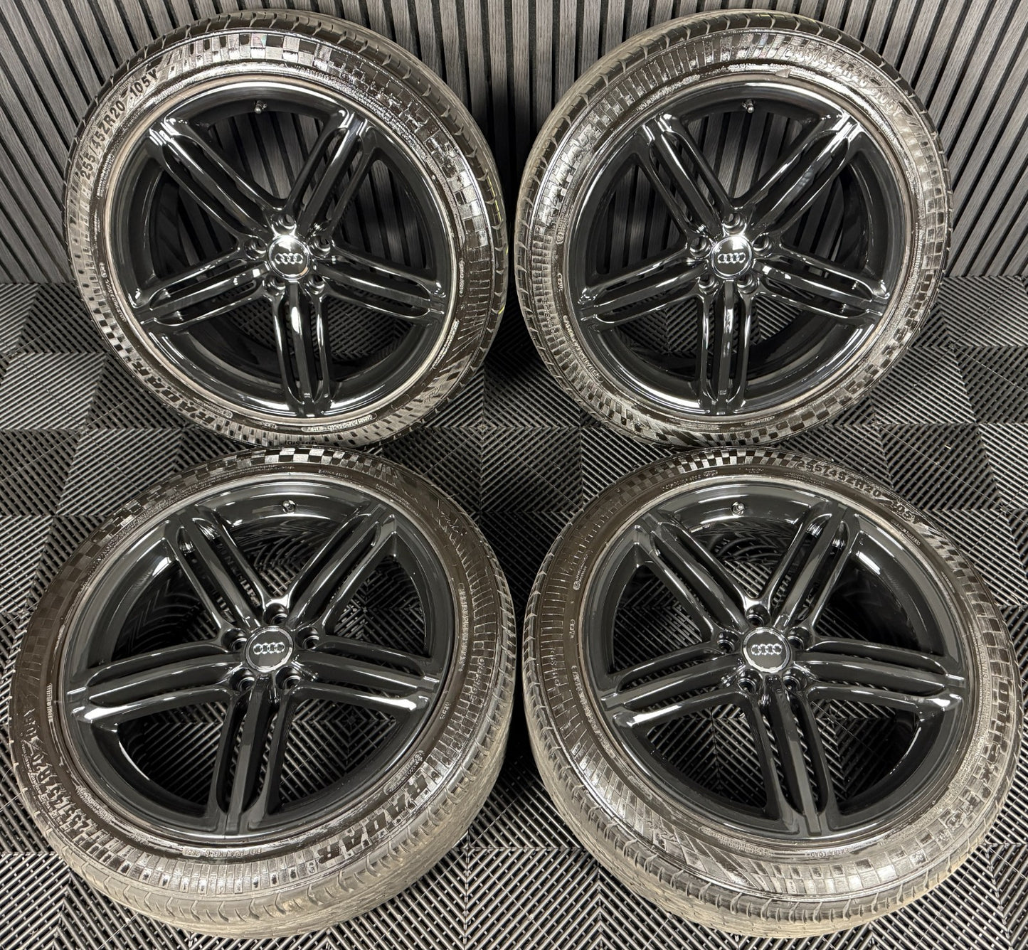 20" GENUINE AUDI Q5 5 TRIPLE SPOKE SEGMENT PEELER BLACK S LINE ALLOY TYRE WHEELS