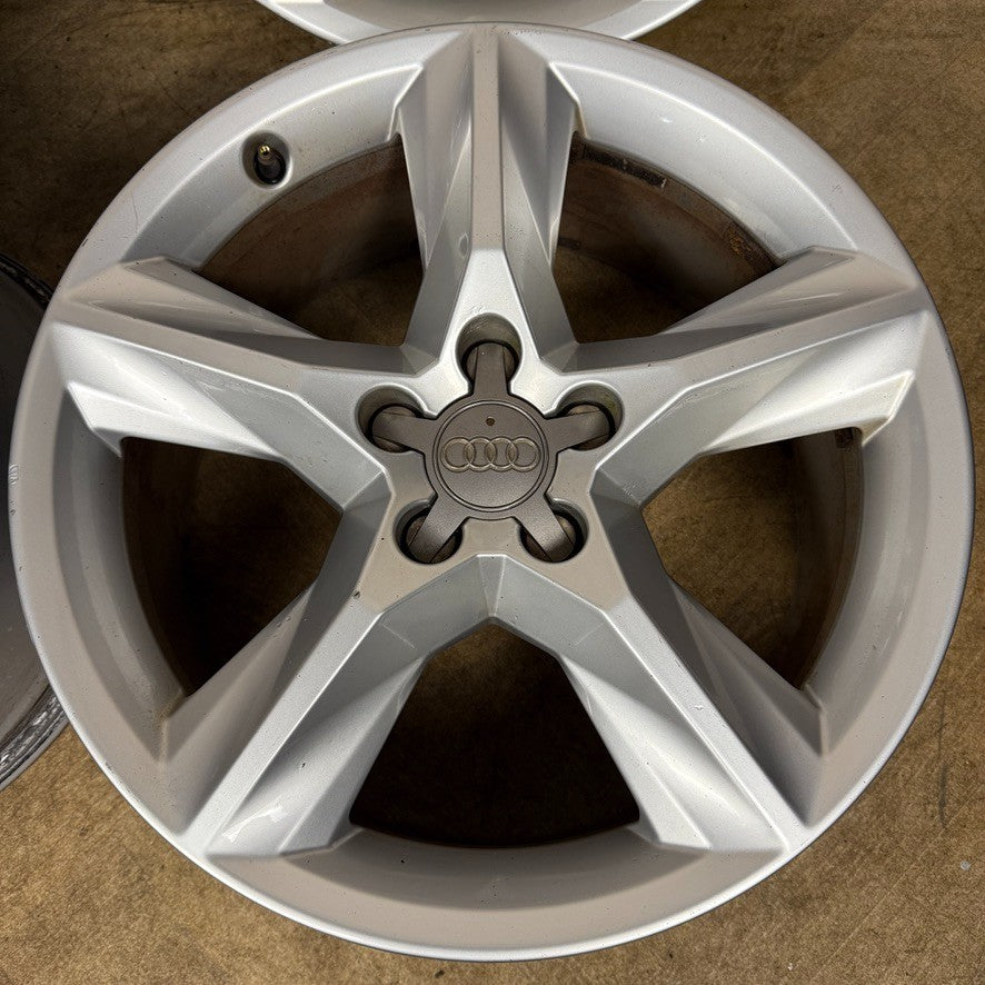 18'' GENUINE AUDI A4 A6 A3 Q5 Q3 5 SPOKE WHEELS ALLOYS 8R0601025CG