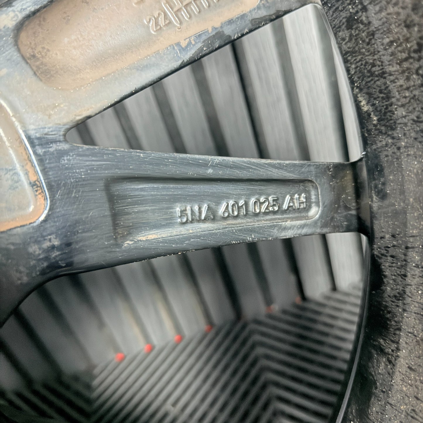 1X 20'' GENUINE VW TIGUAN MISANO R LINE 5NA601025AH DC ALLOY TYRE WHEEL SINGLE