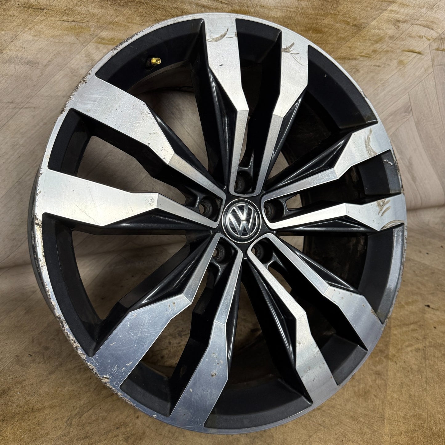 1X 20'' GENUINE VW TIGUAN SUZUKA R LINE 5NA601025G DC ALLOY TYRE WHEEL SINGLE