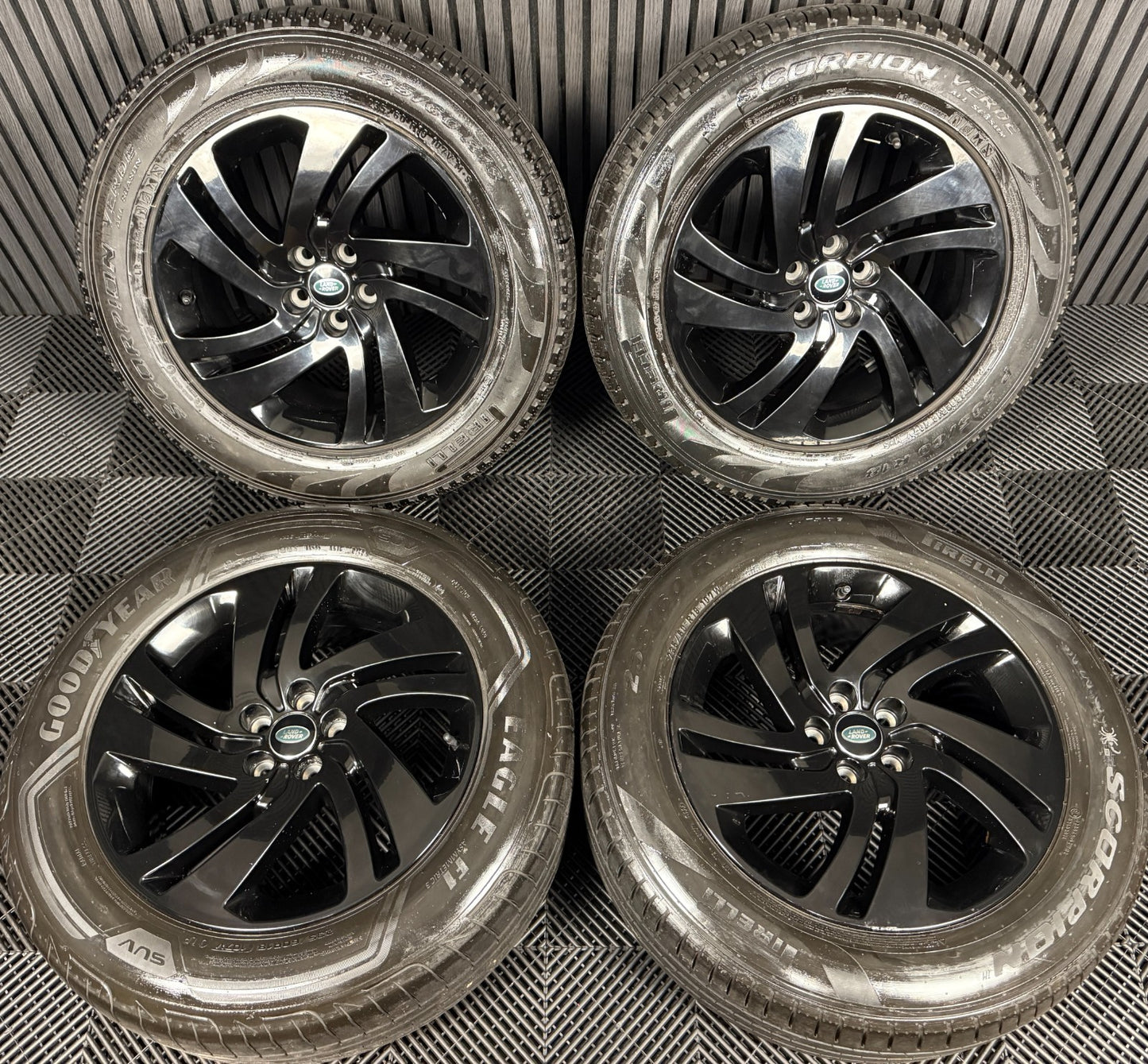 18'' GENUINE RANGE ROVER EVOQUE BLACK DISCOVERY SPORT LAND ALLOY WHEELS TYRES