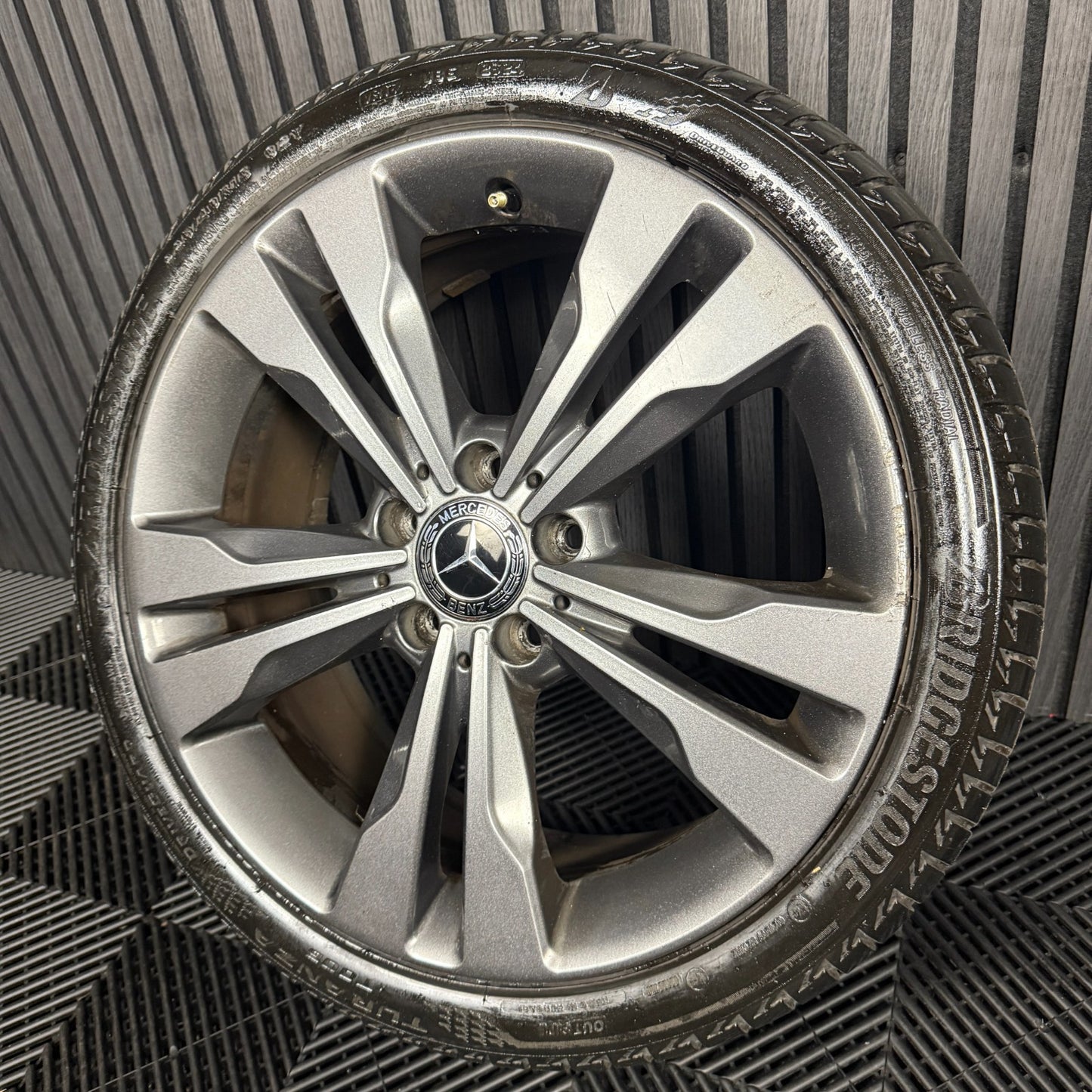 1X 18" GENUINE MERCEDES A B CLASS CLA SPORT ALLOY WHEELS TYRE W246 A2464010400