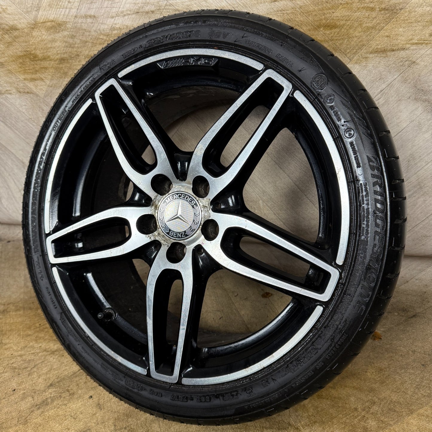 1X 18'' GENUINE AMG MERCEDES A B CLASS CLA BLACK DC ALLOY WHEEL TYRE A1764010700