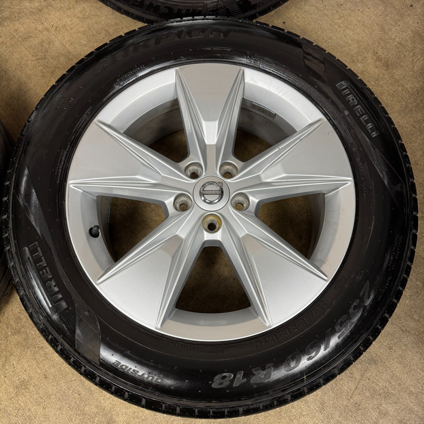 18'' GENUINE VOLVO XC60 5 SPOKE SILVER ALLOY WHEELS TYRES ALLOYS 5X108 31680200