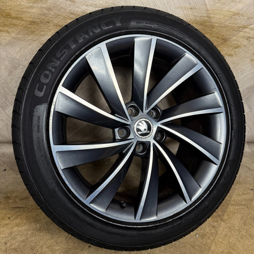 1X 18'' GENUINE SKODA SUPURB MK3 3V TYRE ALLOY WHEEL 3V0601025L SPARE