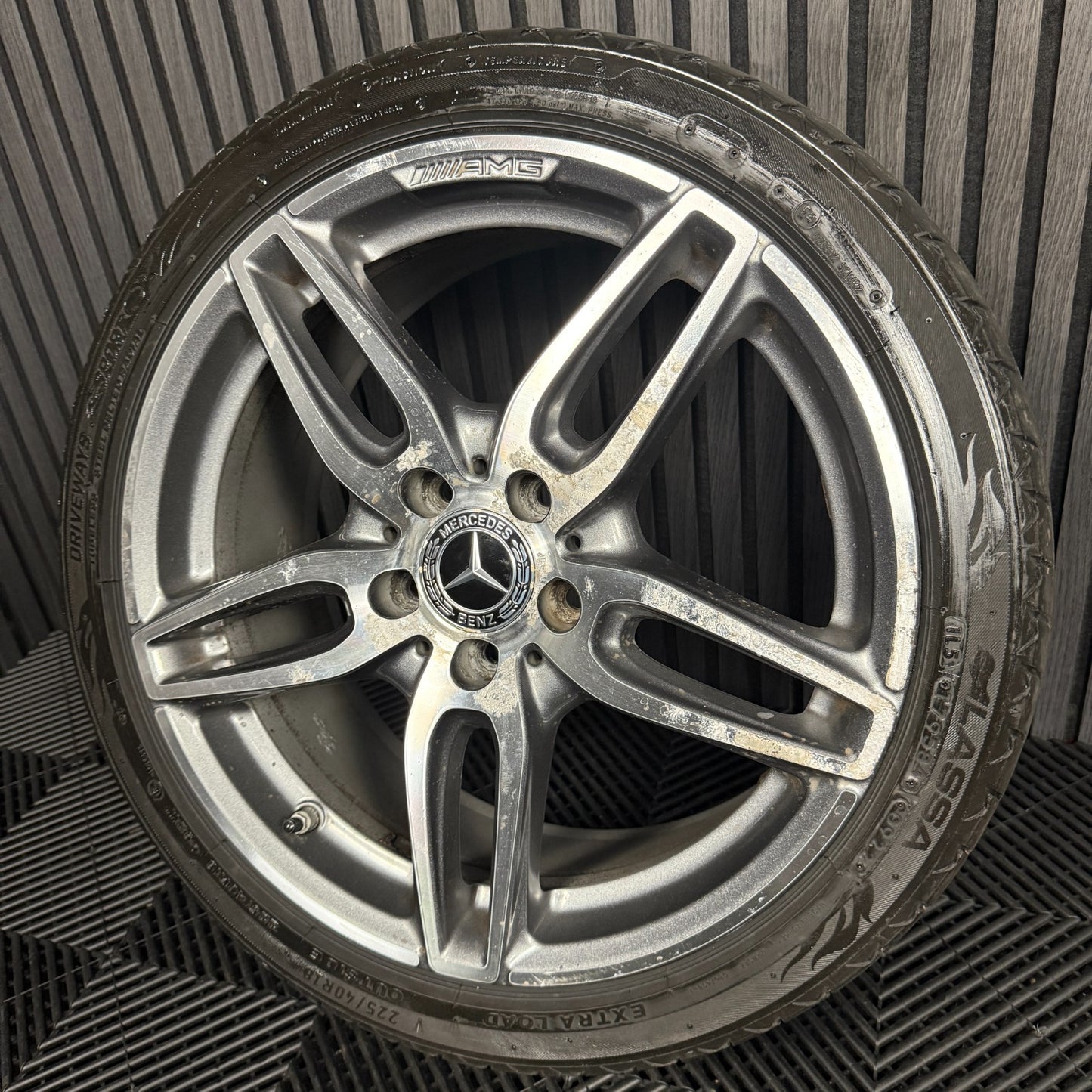 1X 18'' GENUINE AMG MERCEDES A B CLASS CLA GREY DC ALLOY WHEEL TYRE A1764010700