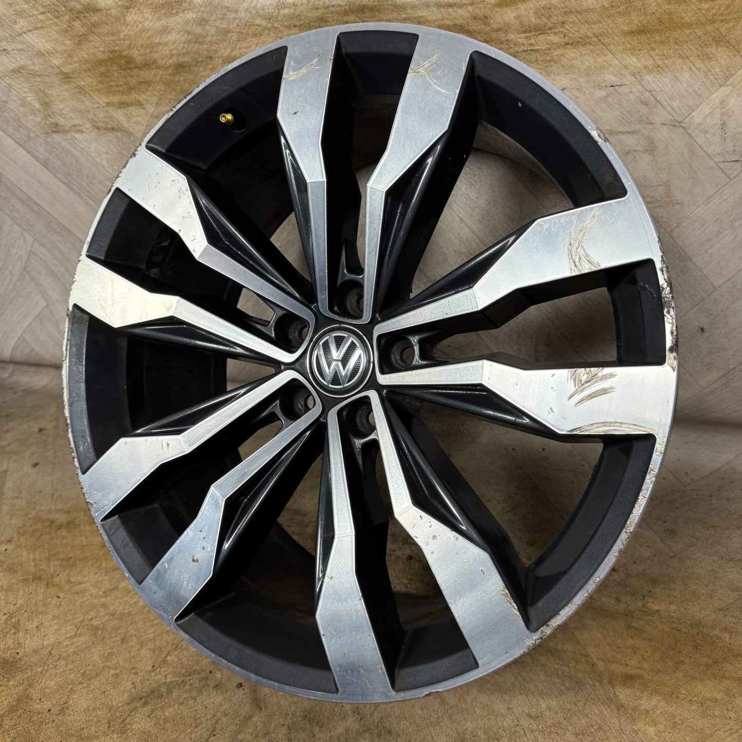 1X 20'' GENUINE VW TIGUAN SUZUKA R LINE 5NA601025G DC ALLOY TYRE WHEEL SINGLE