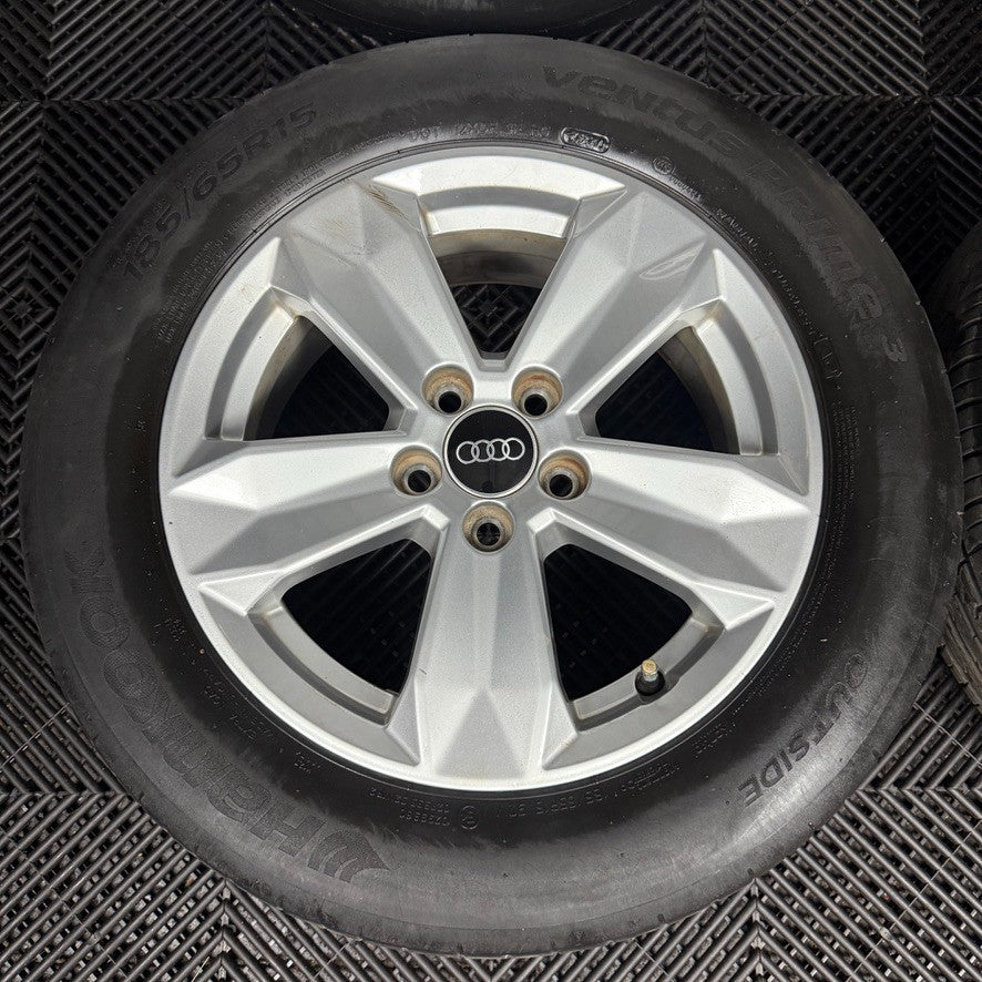 15'' GENUINE AUDI A1 5 SPOKE ALLOY WHEELS ALLOYS TYRES 82A601025