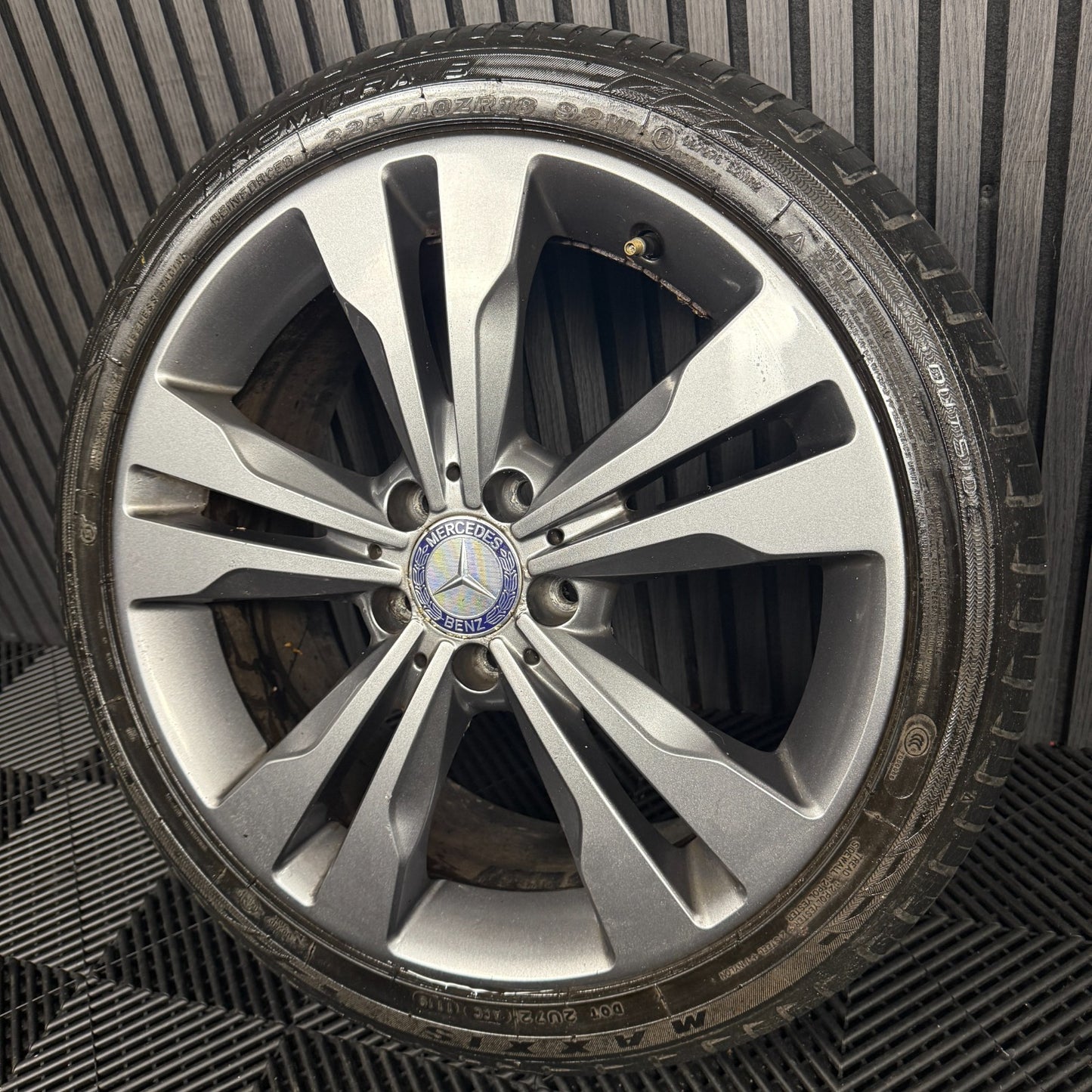 1X 18" GENUINE MERCEDES A B CLASS CLA SPORT ALLOY WHEELS TYRE W246 A2464010400