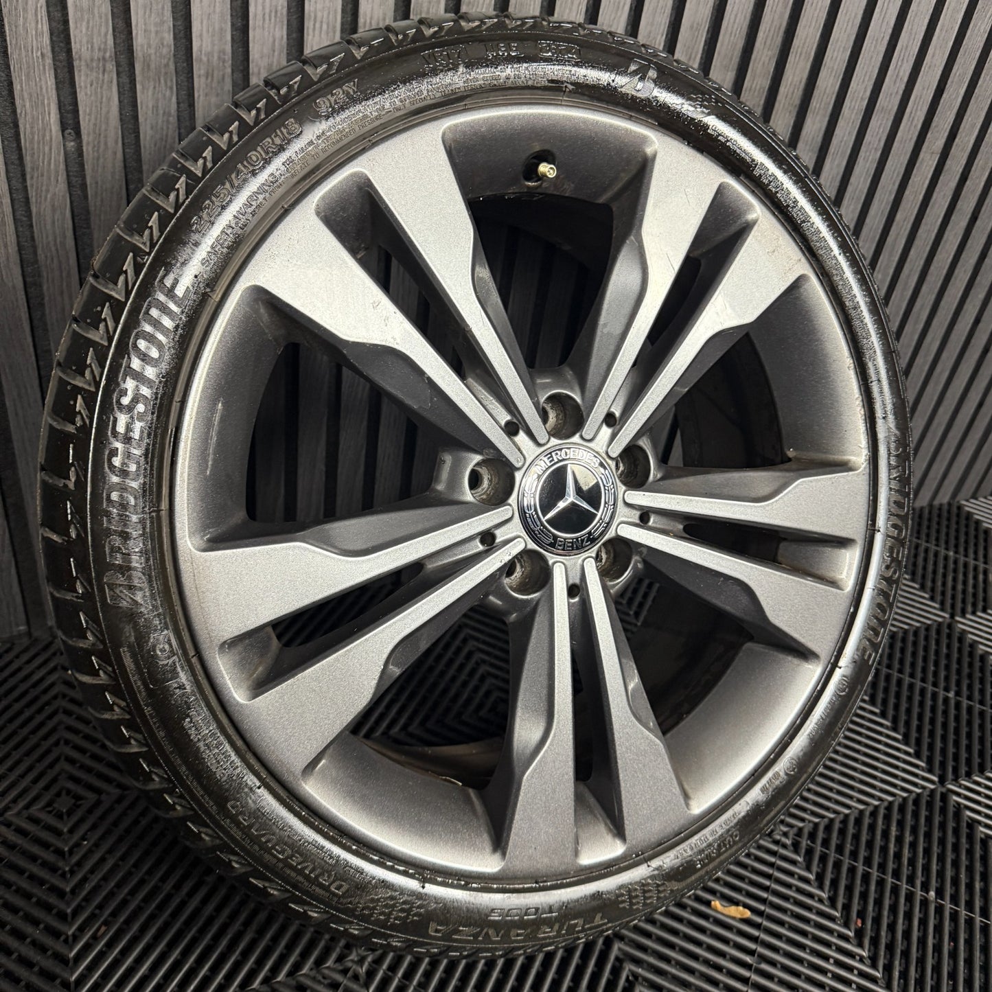 1X 18" GENUINE MERCEDES A B CLASS CLA SPORT ALLOY WHEELS TYRE W246 A2464010400