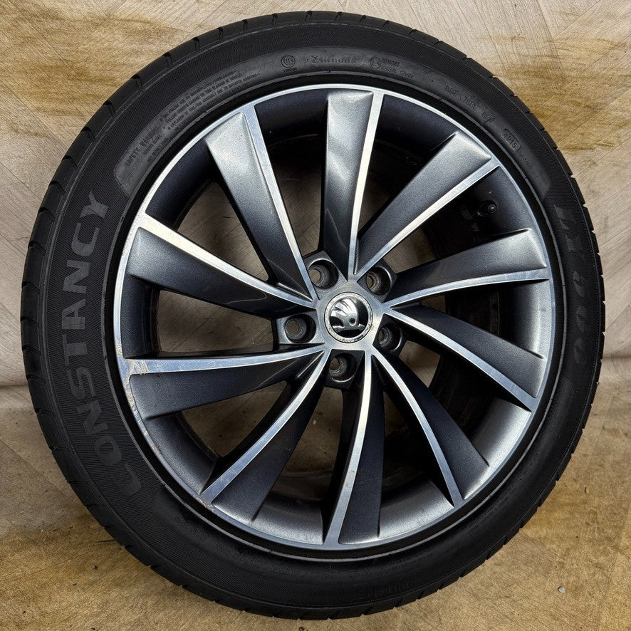 1X 18'' GENUINE SKODA SUPURB MK3 3V TYRE ALLOY WHEEL 3V0601025L SPARE