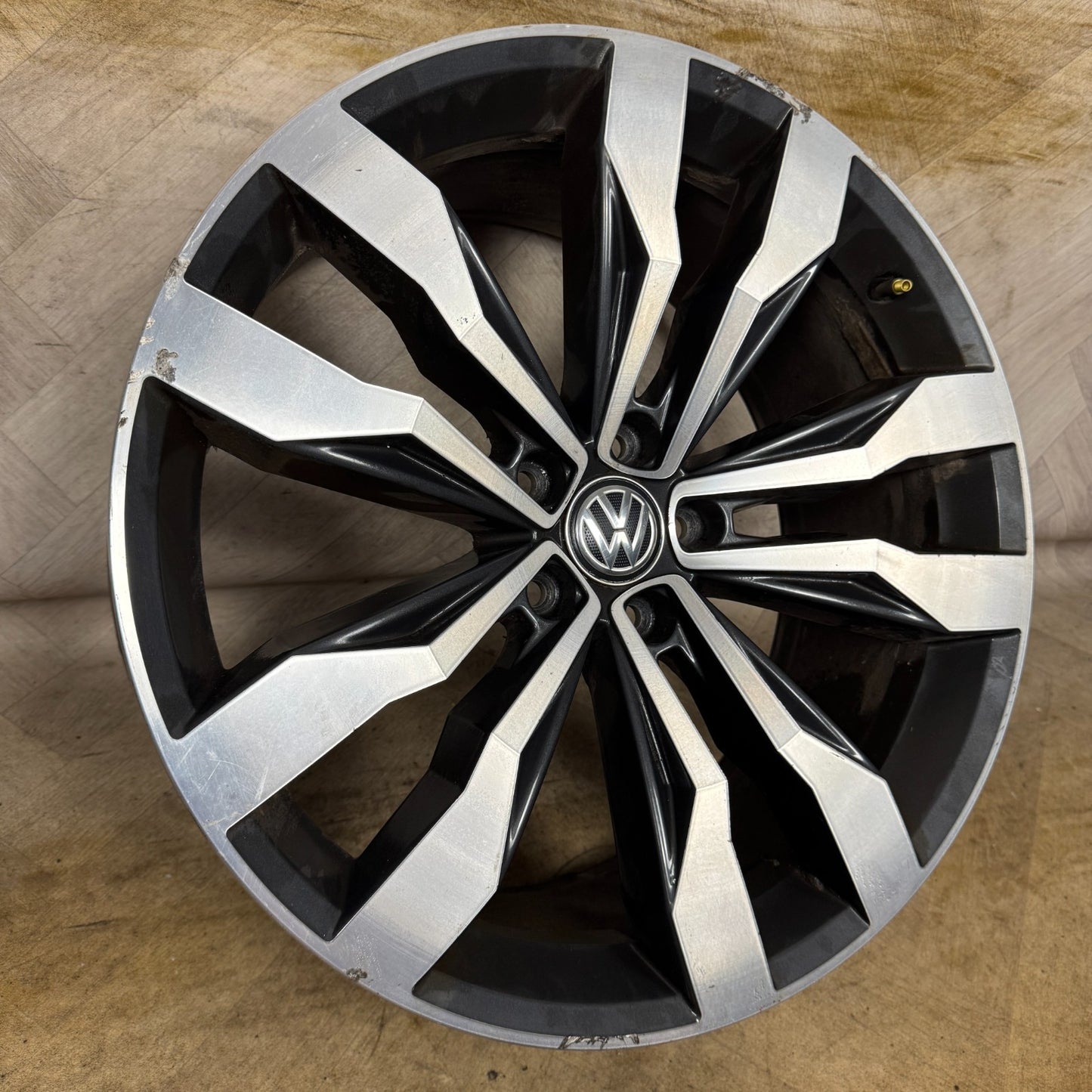 1X 20'' GENUINE VW TIGUAN SUZUKA R LINE 5NA601025G DC ALLOY TYRE WHEEL SINGLE