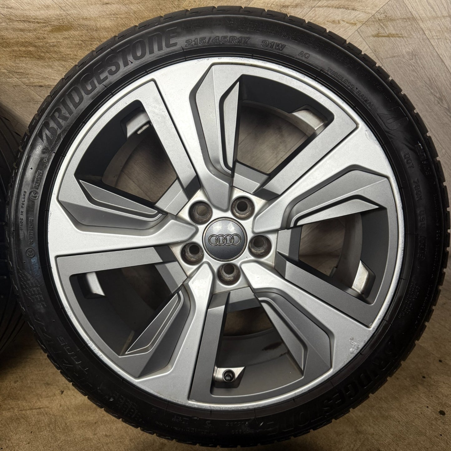 17'' GENUINE AUDI A1 S LINE NEW MODEL ALLOY WHEELS ALLOYS TYRES 82A601025 AH