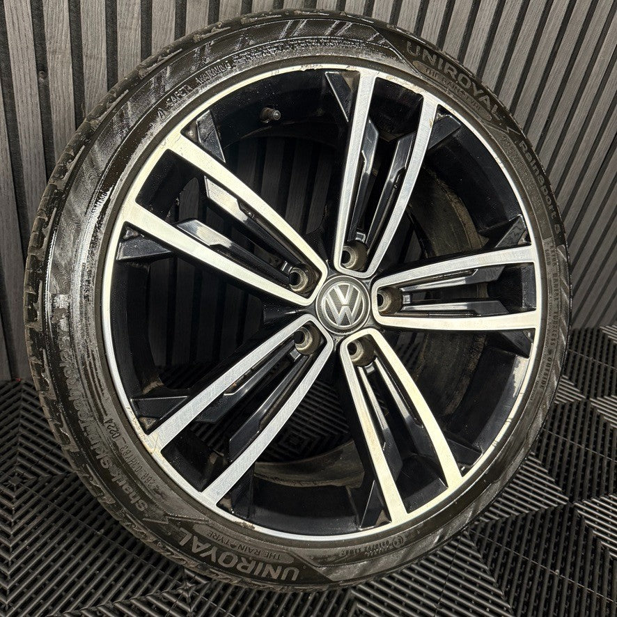 1X 18'' GENUINE VW GOLF GTD SEVILLE GT GTI MK7 ALLOY WHEEL TYRE 5G0601025CM