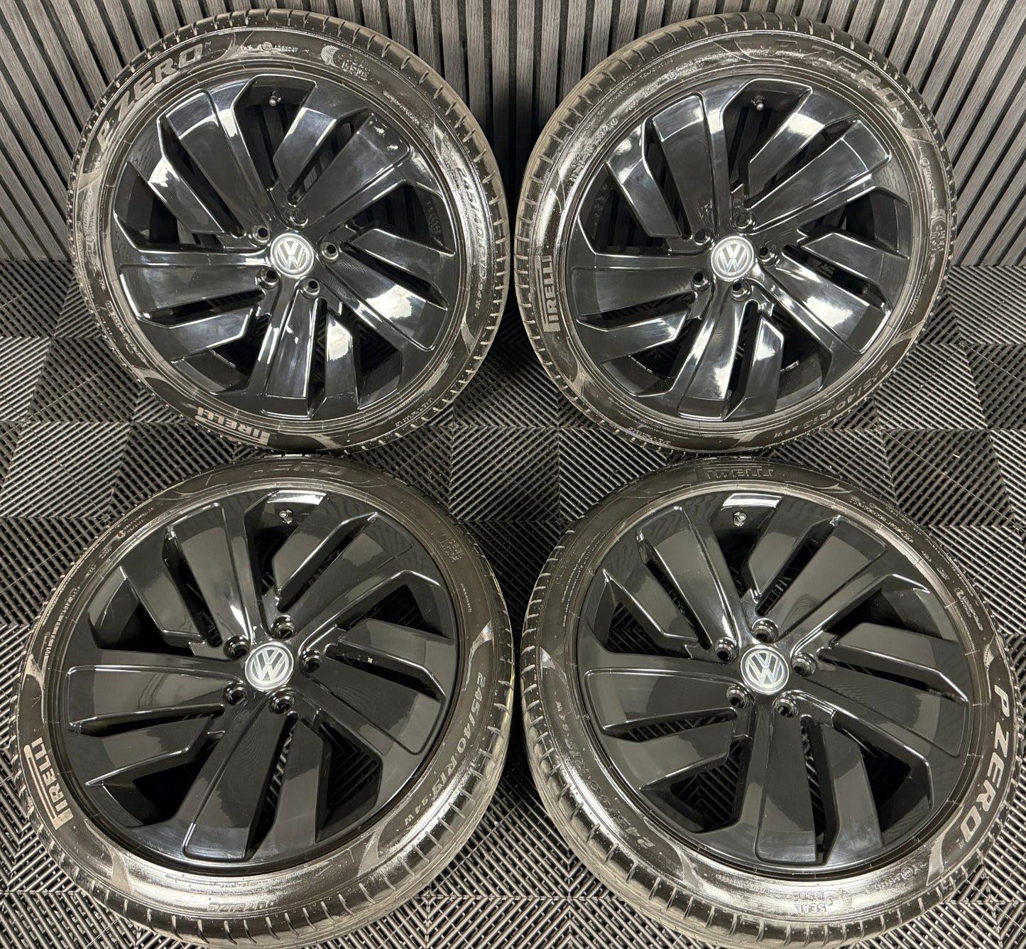 19'' GENUINE VW ARTEON MONTEVIDEO BLACK R LINE WHEELS TYRES ALLOYS 3G8601025P