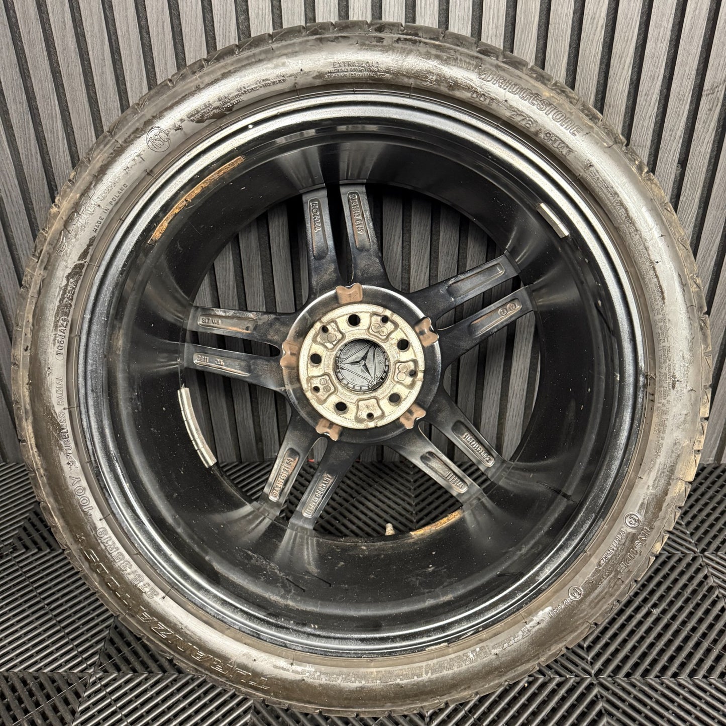 1X 19" GENUINE AMG MERCEDES E CLASS BLACK ALLOY WHEEL BACK W213 A2134012100 REAR