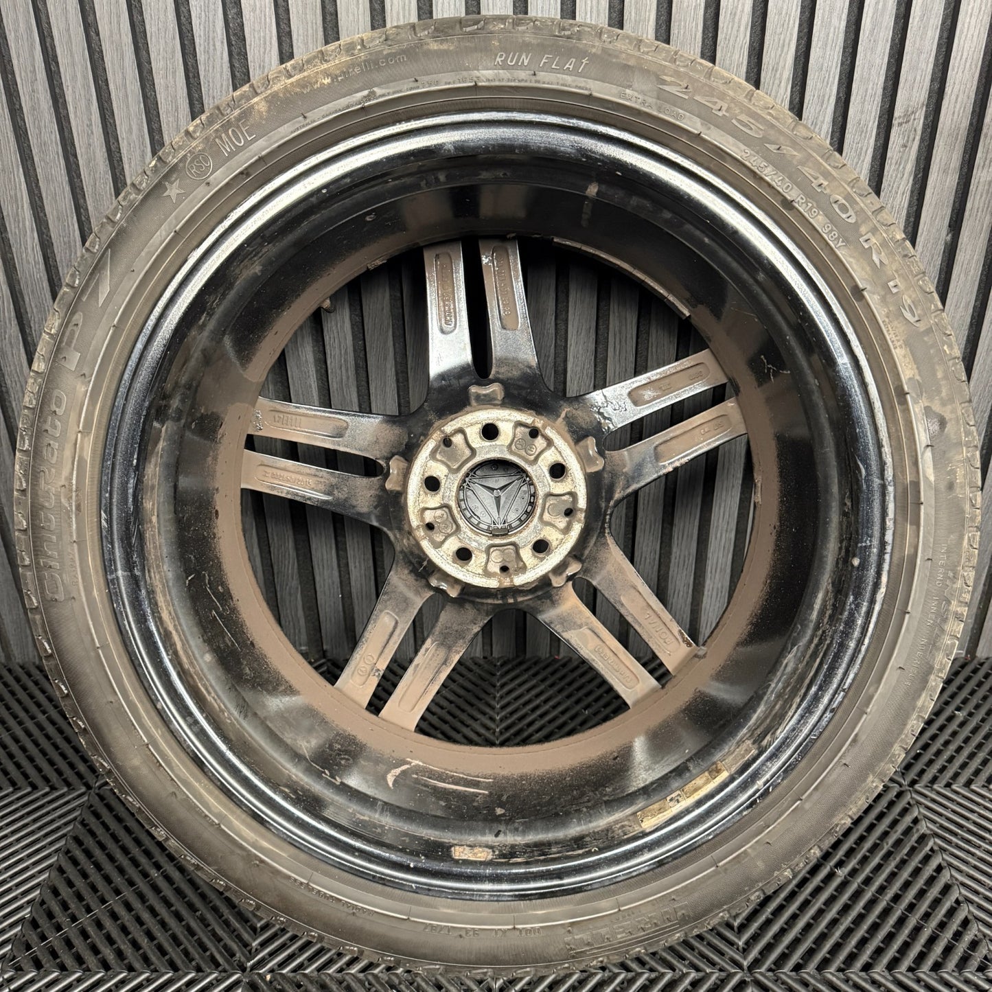 1X 19" GENUINE AMG MERCEDES E CLASS BLACK ALLOY WHEEL W213 A2134012000 FRONT