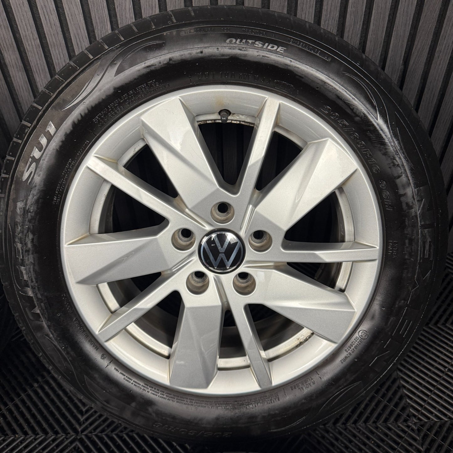 16'' GENUINE VW CADDY VIENNA ALLOY ALLOYS WHEELS TYRES 2K7601025