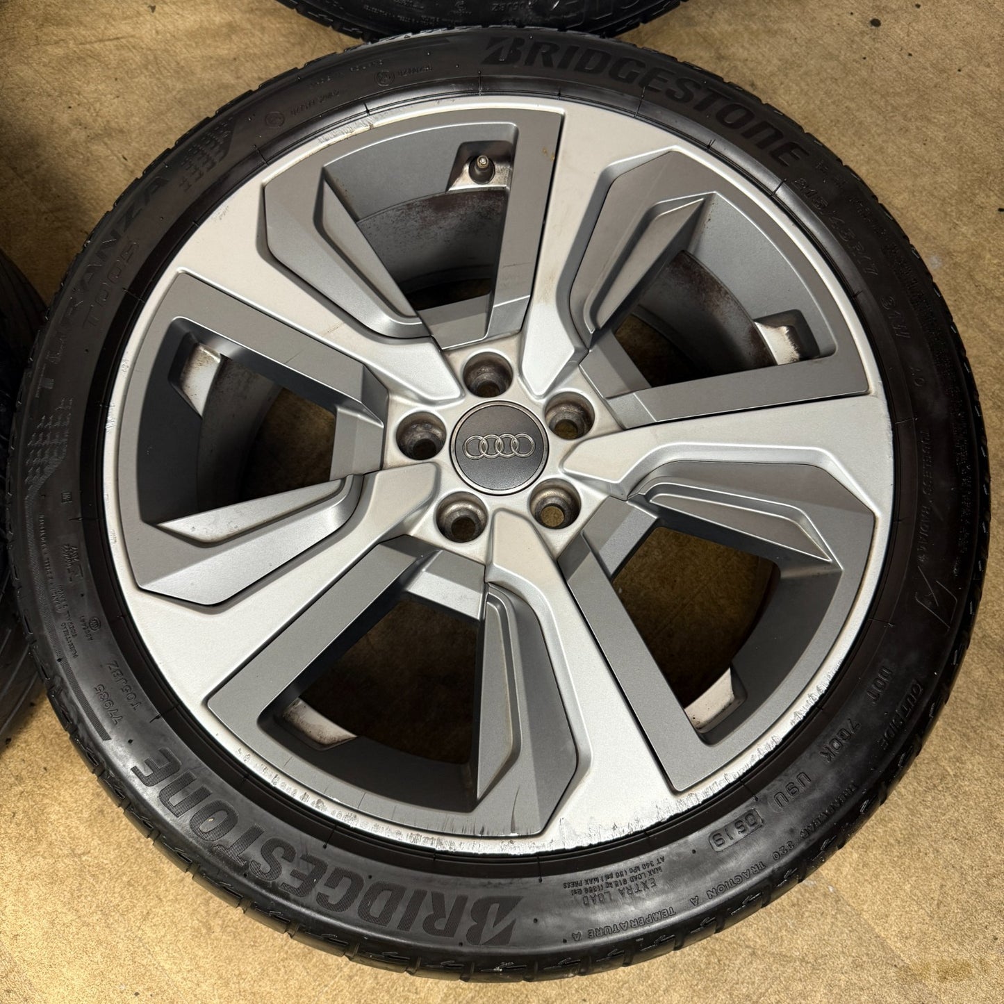 17'' GENUINE AUDI A1 S LINE NEW MODEL ALLOY WHEELS ALLOYS TYRES 82A601025 AH