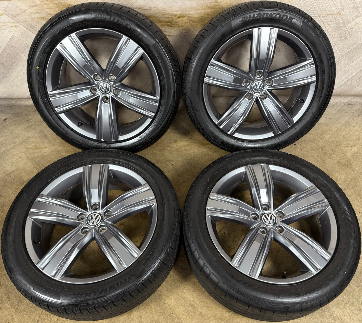 19'' GENUINE VW TIGUAN VICTORIA MK2 ALLOY WHEELS TYRES ALLOYS 5NA601025Q