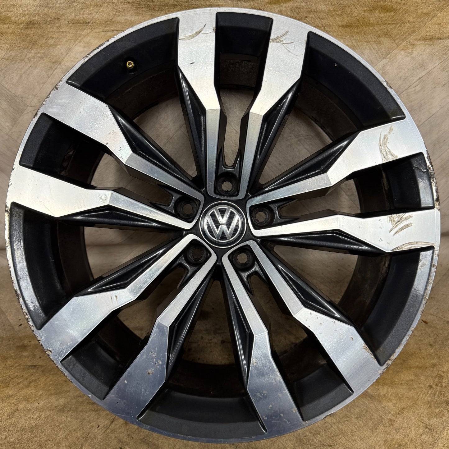 1X 20'' GENUINE VW TIGUAN SUZUKA R LINE 5NA601025G DC ALLOY TYRE WHEEL SINGLE