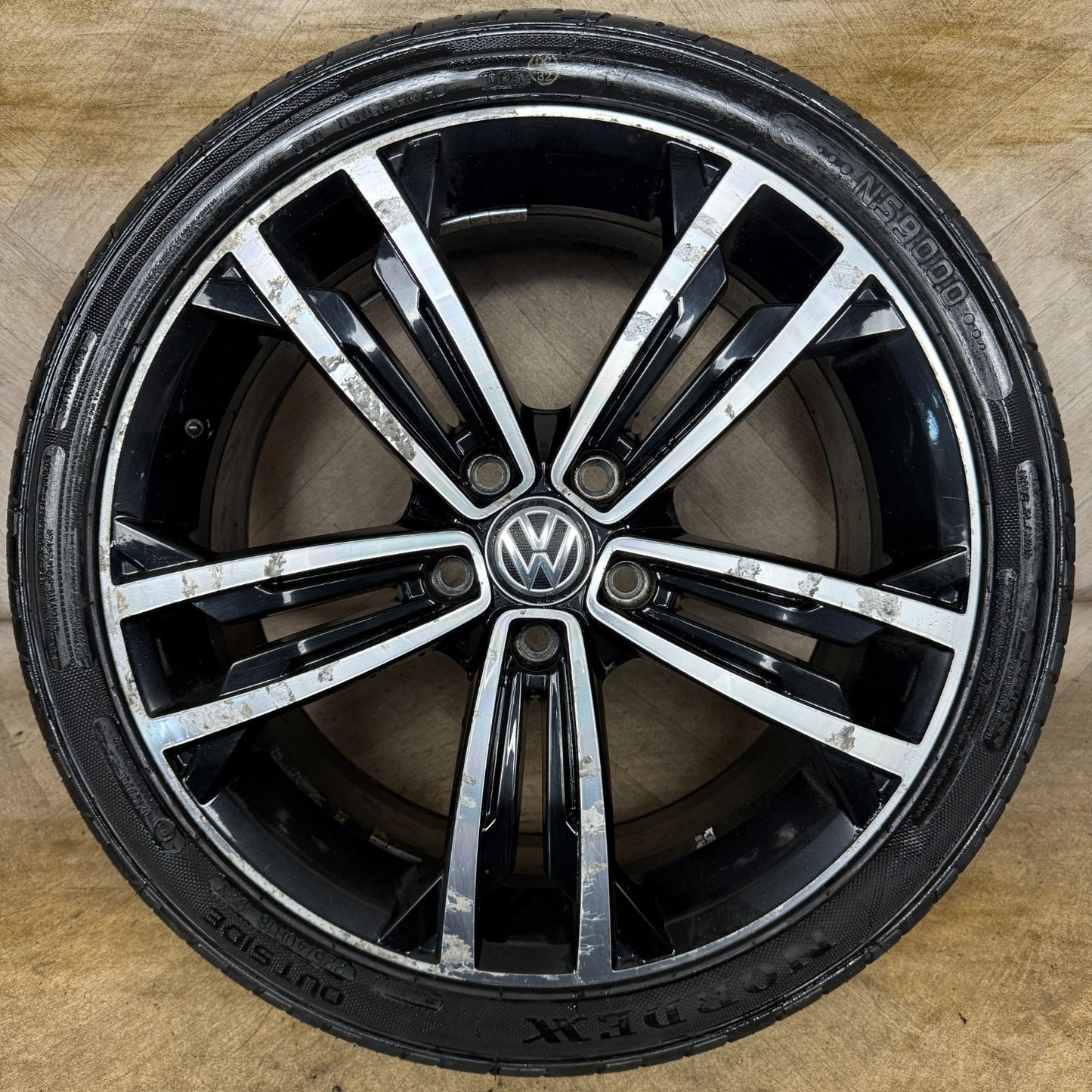 1X 18'' GENUINE VW GOLF GTD SEVILLE GT GTI MK7 ALLOY WHEEL TYRE 5G0601025CM