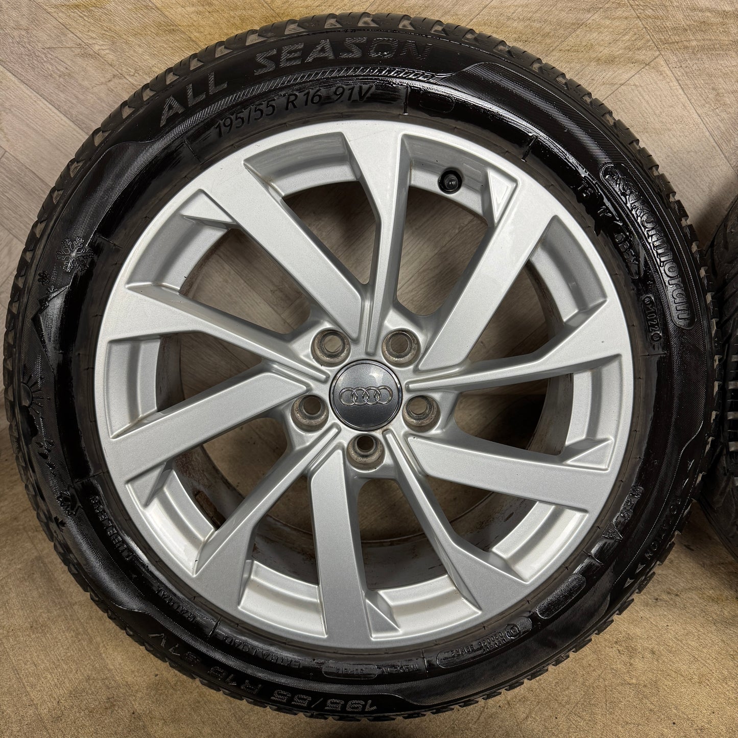 16'' GENUINE AUDI A1 NEW MODEL ALLOY WHEELS ALLOYS TYRES 82A601025B