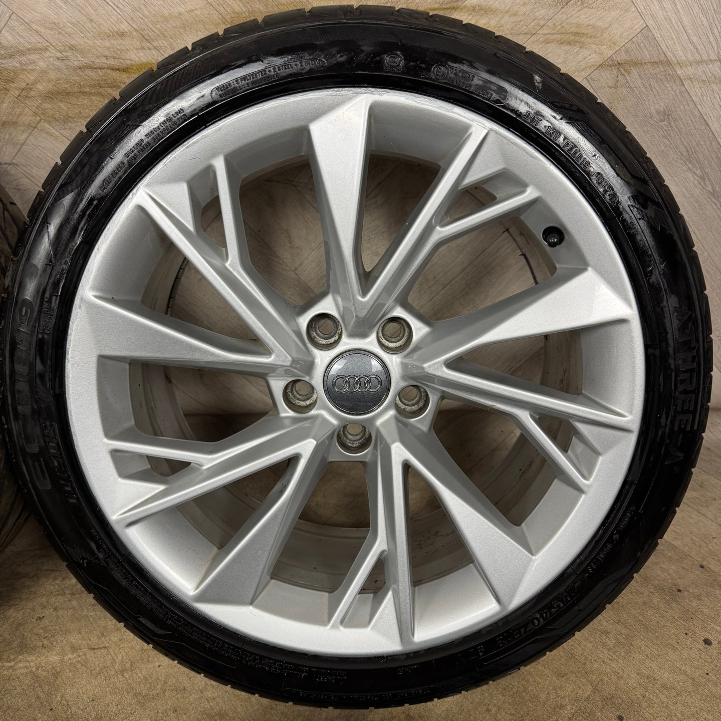 18'' GENUINE AUDI A5 S LINE SILVER B8 B9 A4 ALLOY WHEELS ALLOYS TYRES 8W0601025FM