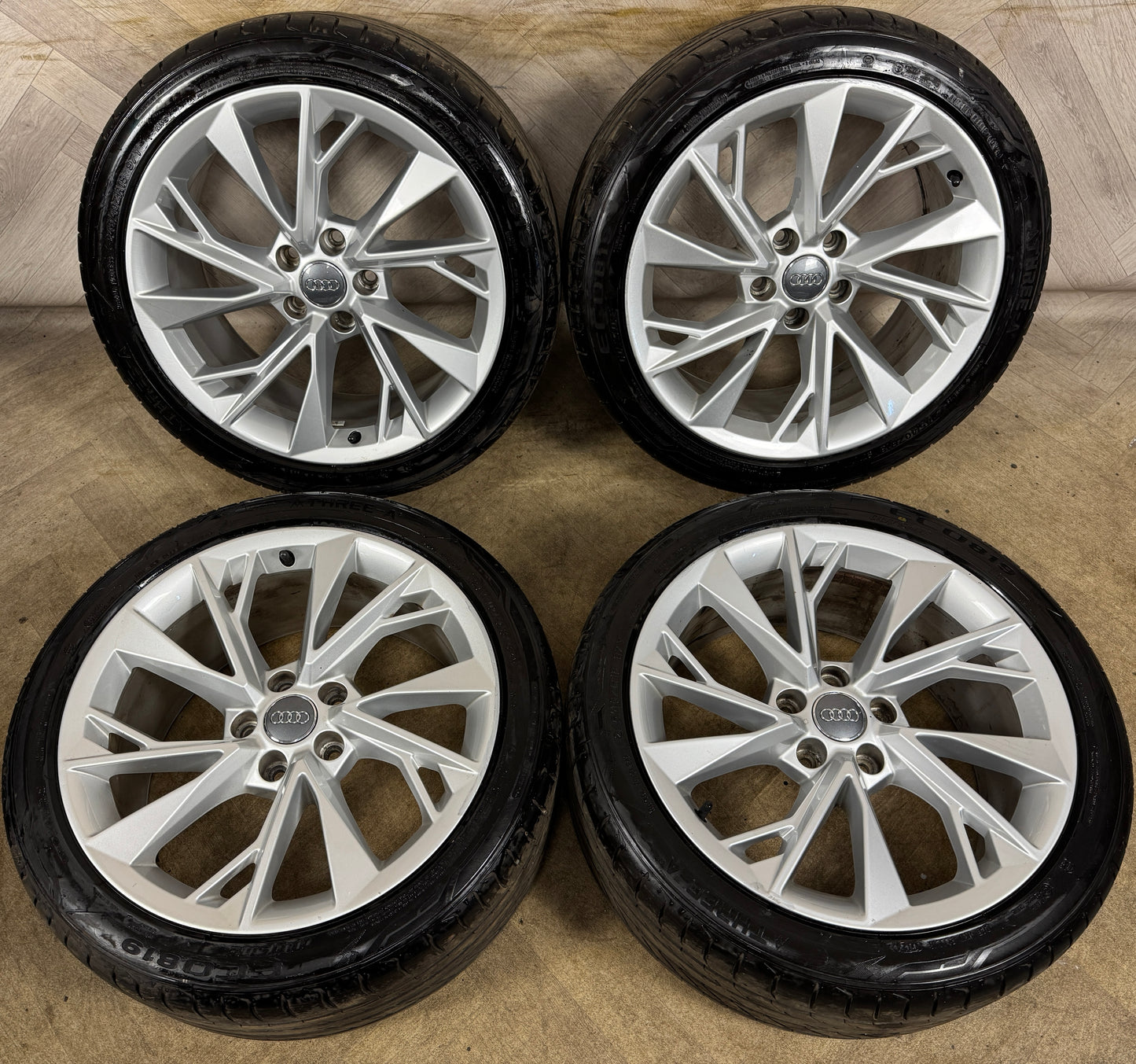 18'' GENUINE AUDI A5 S LINE SILVER B8 B9 A4 ALLOY WHEELS ALLOYS TYRES 8W0601025FM