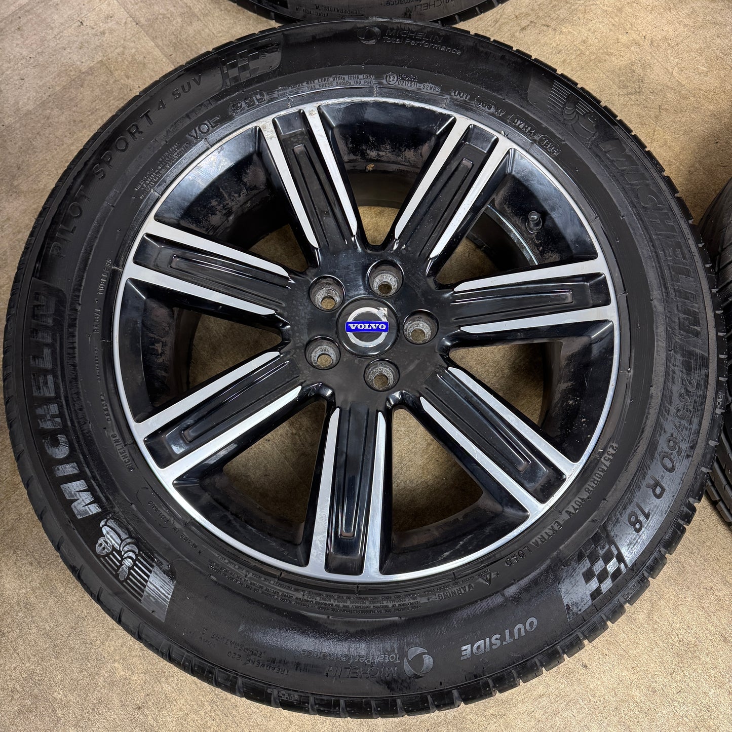 18'' GENUINE VOLVO XC60 DC BLACK ALLOY WHEELS TYRES ALLOYS 31445997