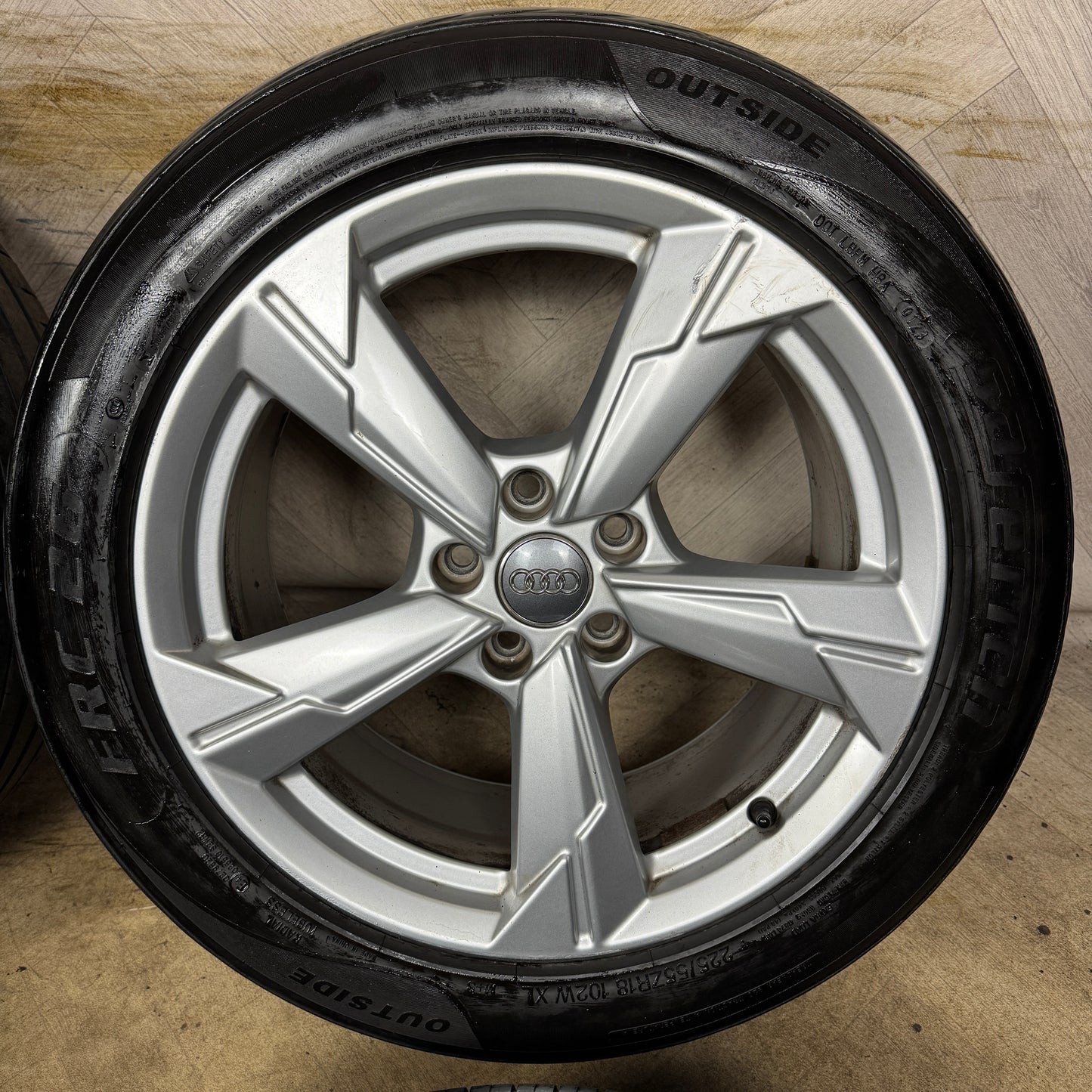 18'' GENUINE AUDI A6 C8 5 SPOKE ALLOY WHEELS TYRES ALLOYS 4K0601025D