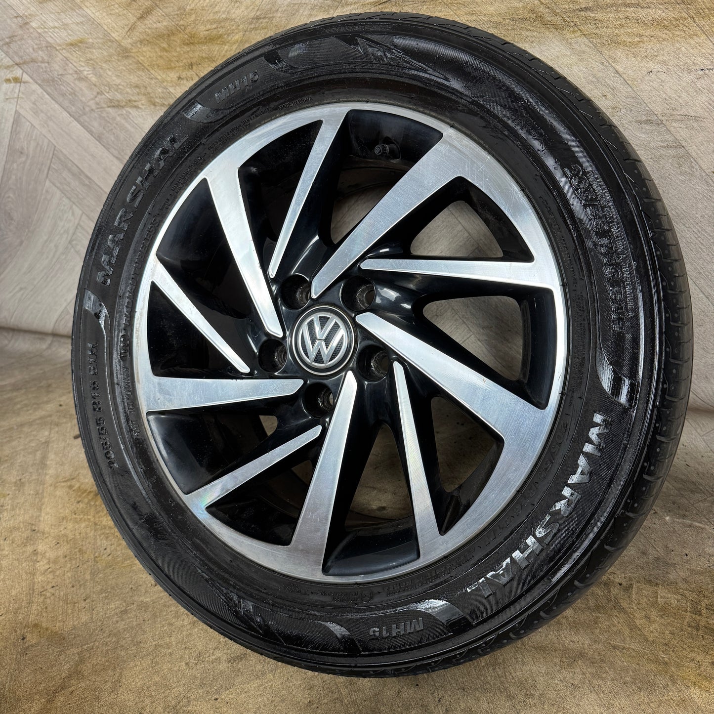 1X 16'' GENUINE VW GOLF MK7.5 MK7 WOODSTOCK ALLOY WHEEL TYRE GT SINGLE 5X112 FITMENT 6.5J ET46 CENTRE BORE: 57.1 PART: 5G0601025DS / 5G0601025DM