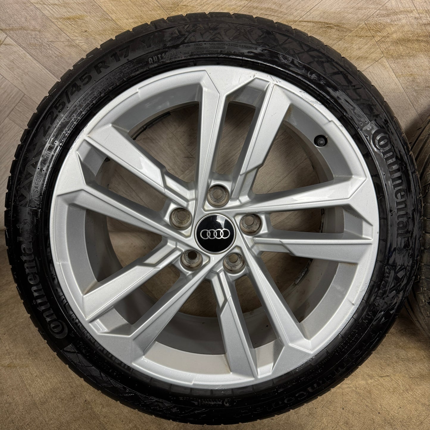 17'' GENUINE AUDI A3 5 DOUBLE SPOKE ALLOY WHEELS ALLOYS TYRES GOLF CADDY 8Y0601025E 5X112