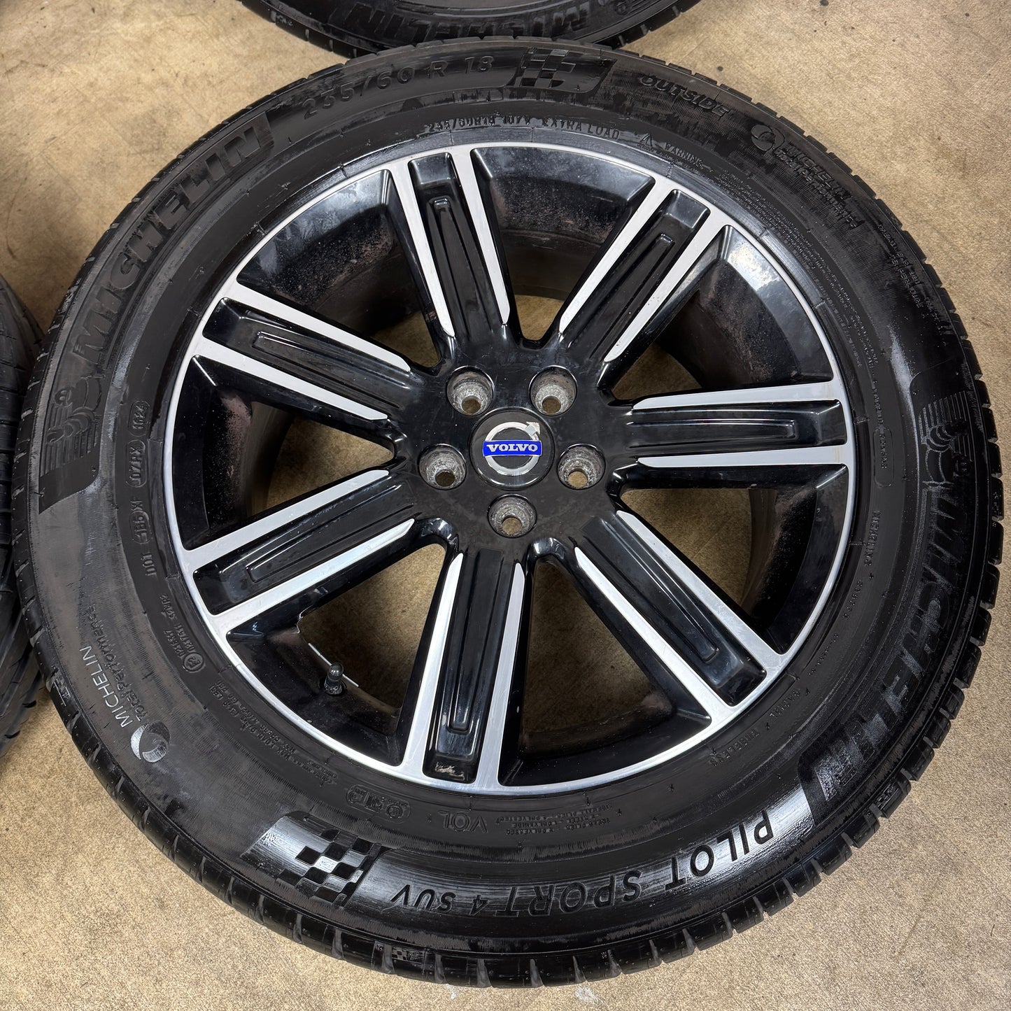 18'' GENUINE VOLVO XC60 DC BLACK ALLOY WHEELS TYRES ALLOYS 31445997