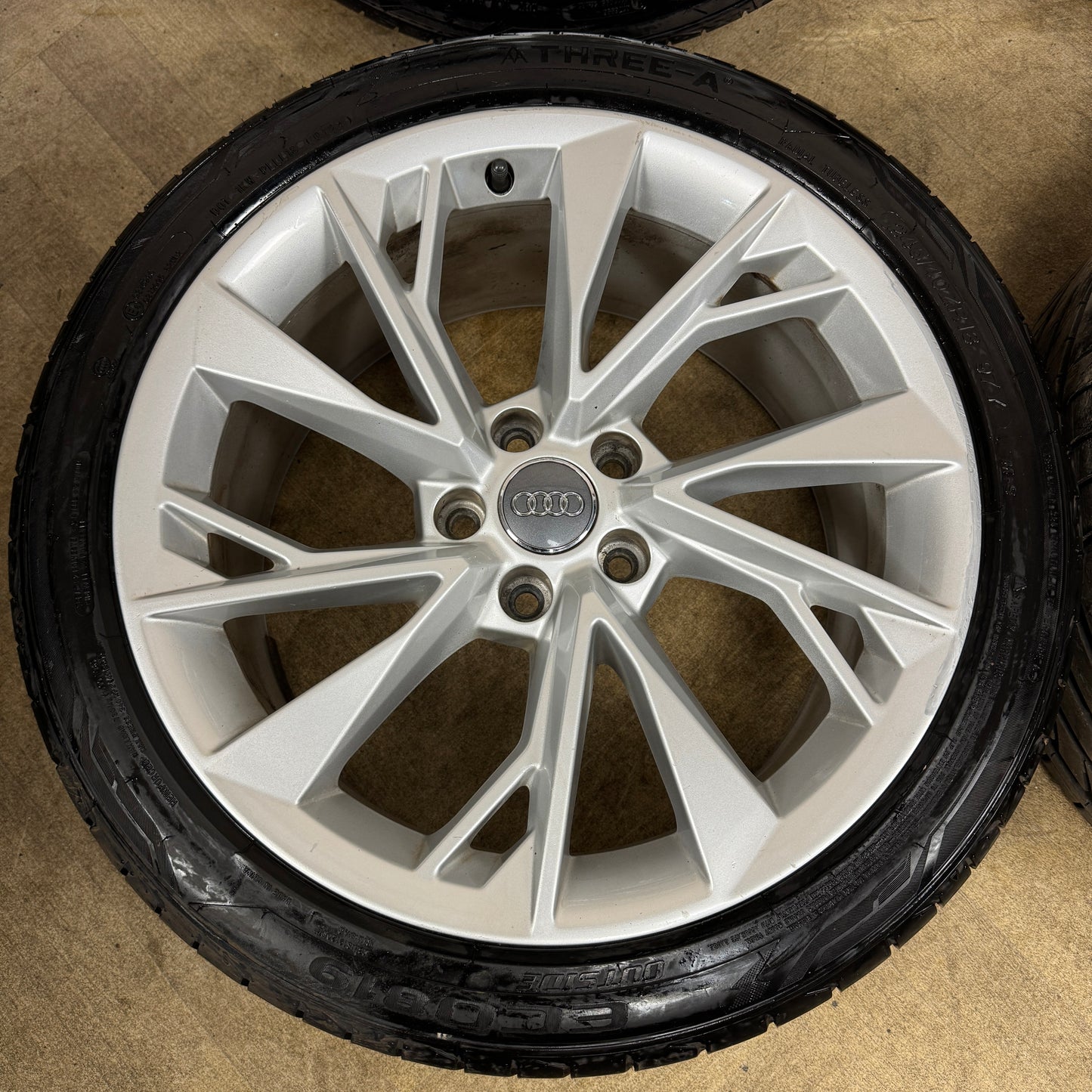 18'' GENUINE AUDI A5 S LINE SILVER B8 B9 A4 ALLOY WHEELS ALLOYS TYRES 8W0601025FM