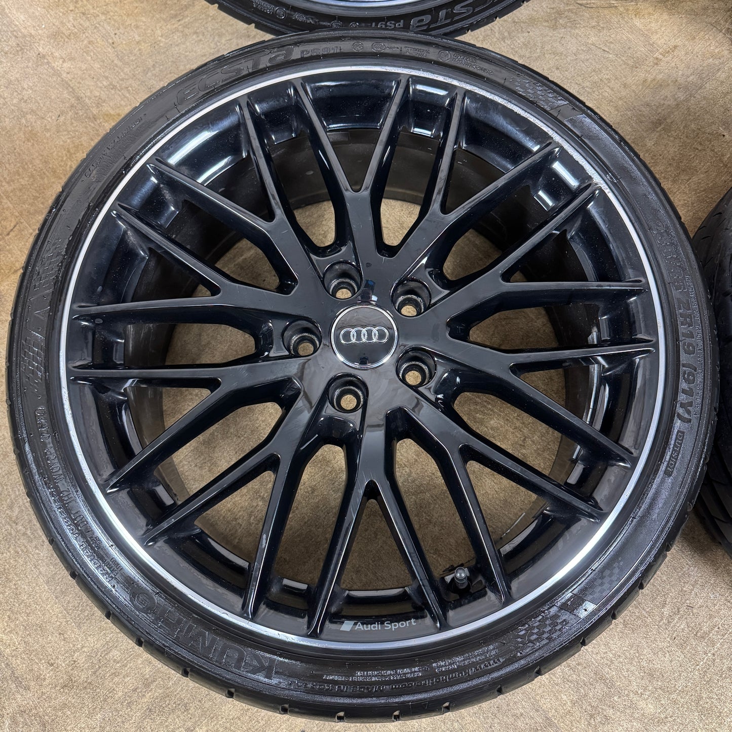 19'' GENUINE AUDI S3 A3 S LINE BLACK ALLOY WHEELS ALLOYS TYRES 8V0601025FG