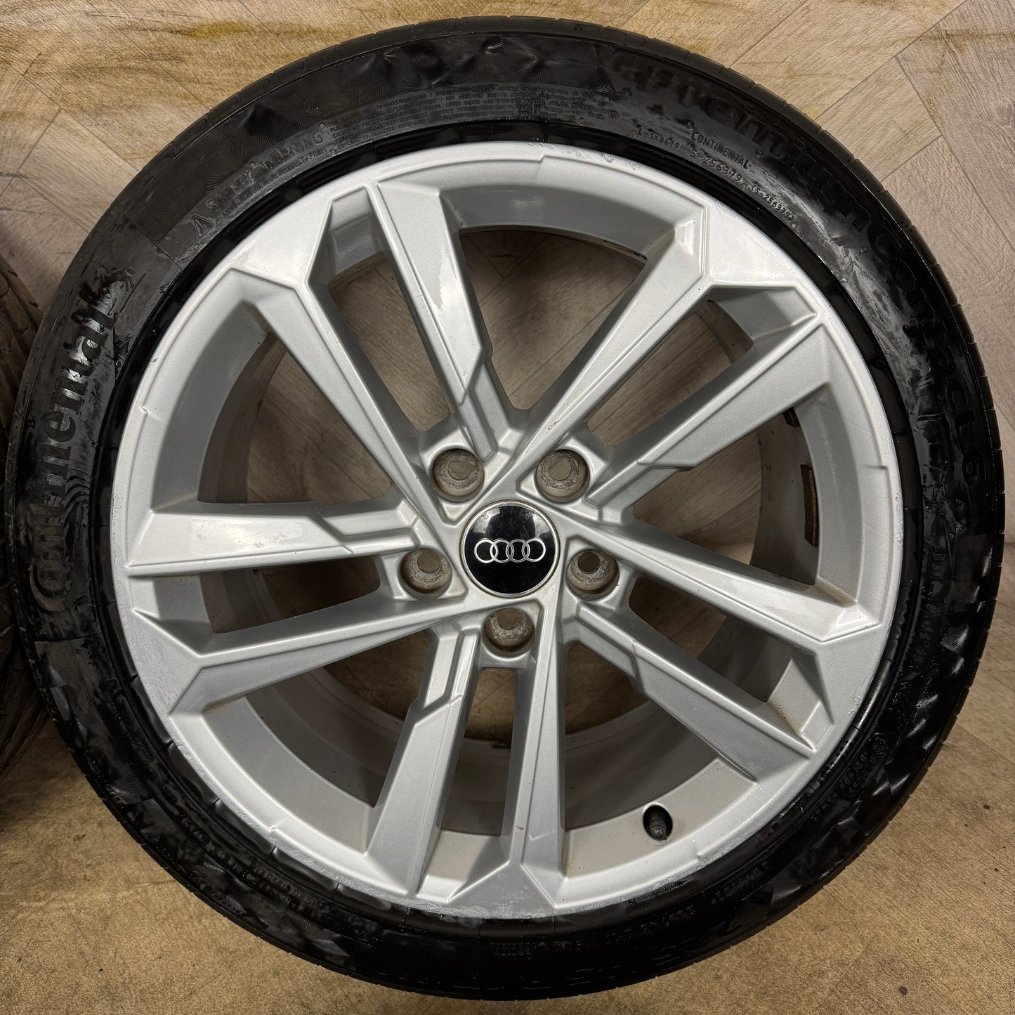 17'' GENUINE AUDI A3 5 DOUBLE SPOKE ALLOY WHEELS ALLOYS TYRES GOLF CADDY 8Y0601025E 5X112