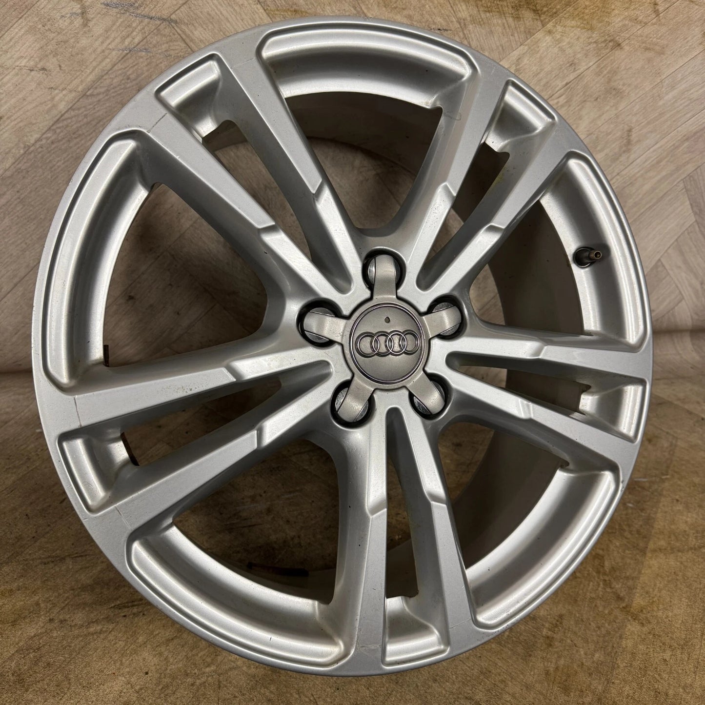 1X 18'' GENUINE AUDI Q3 S LINE ALLOY WHEELS SINGLE SPARE 5X112 FITMENT 7.5J ET43 PART: 8U061025AJ