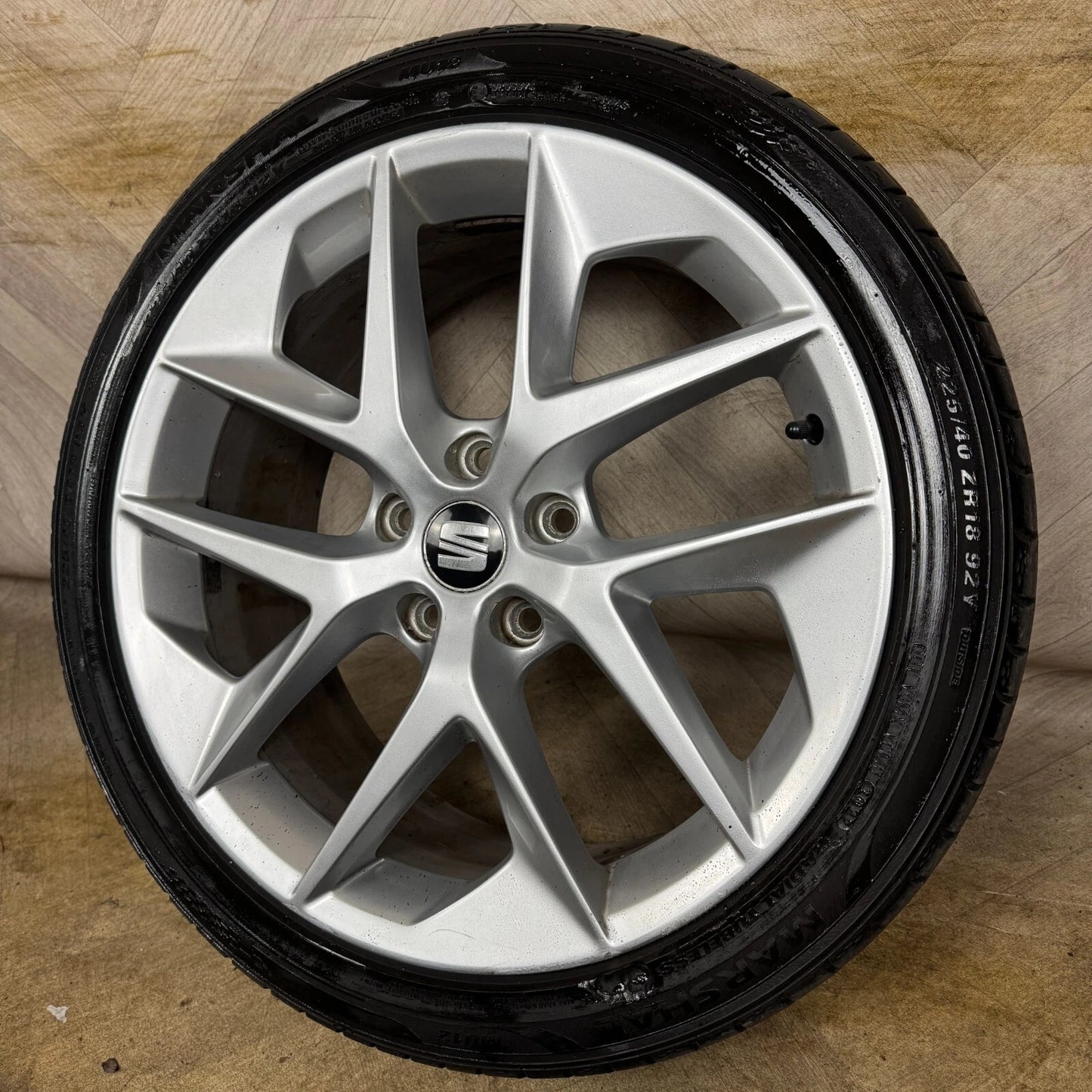 1X 18'' GENUINE SEAT LEON FR PERFORMANCE MK3 ALLOY WHEEL TYRE SINGLE 5X112 FITMENT 7.5J ET51 CENTRE BORE: 57.1 PART: 5F0601025F