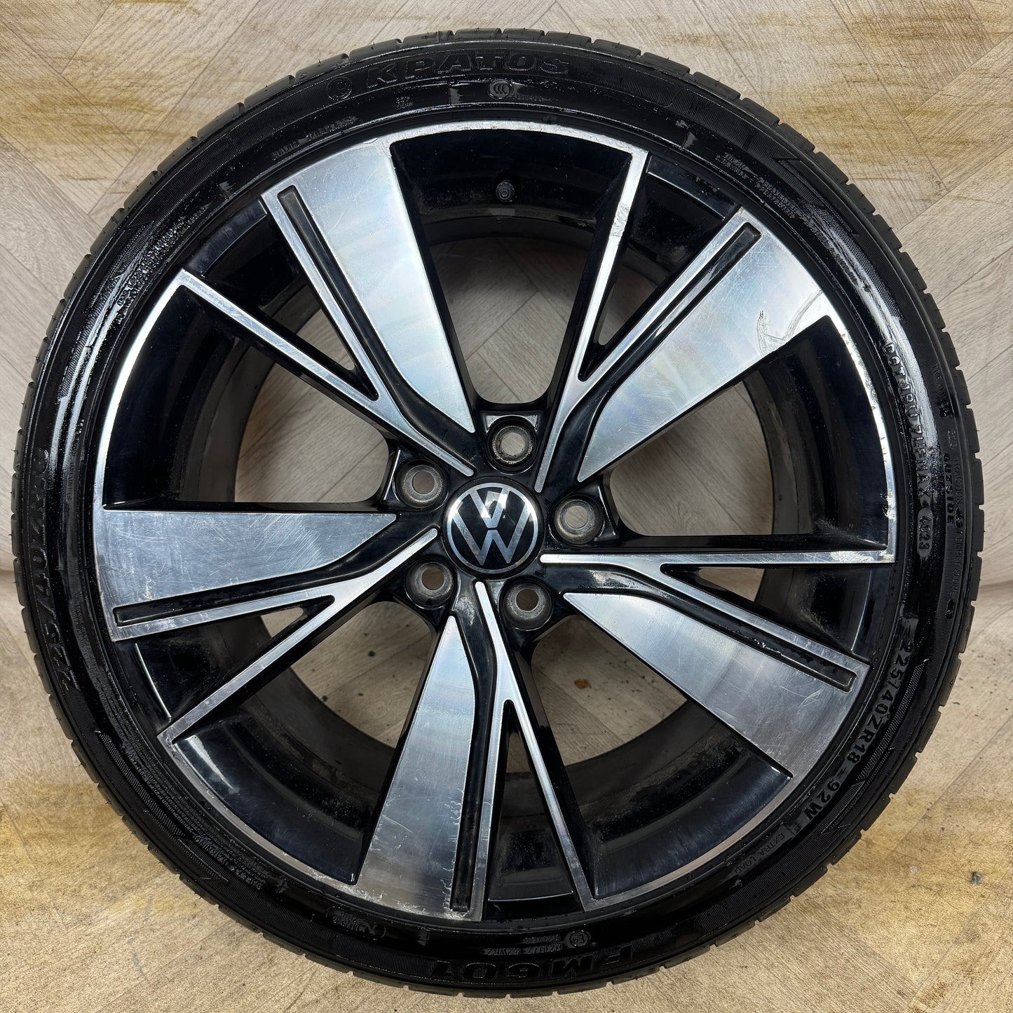 1x 18'' GENUINE VW GOLF GT GTD GTI BAKERSFIELD MK8 MK7 MK6 ALLOY WHEEL TYRE