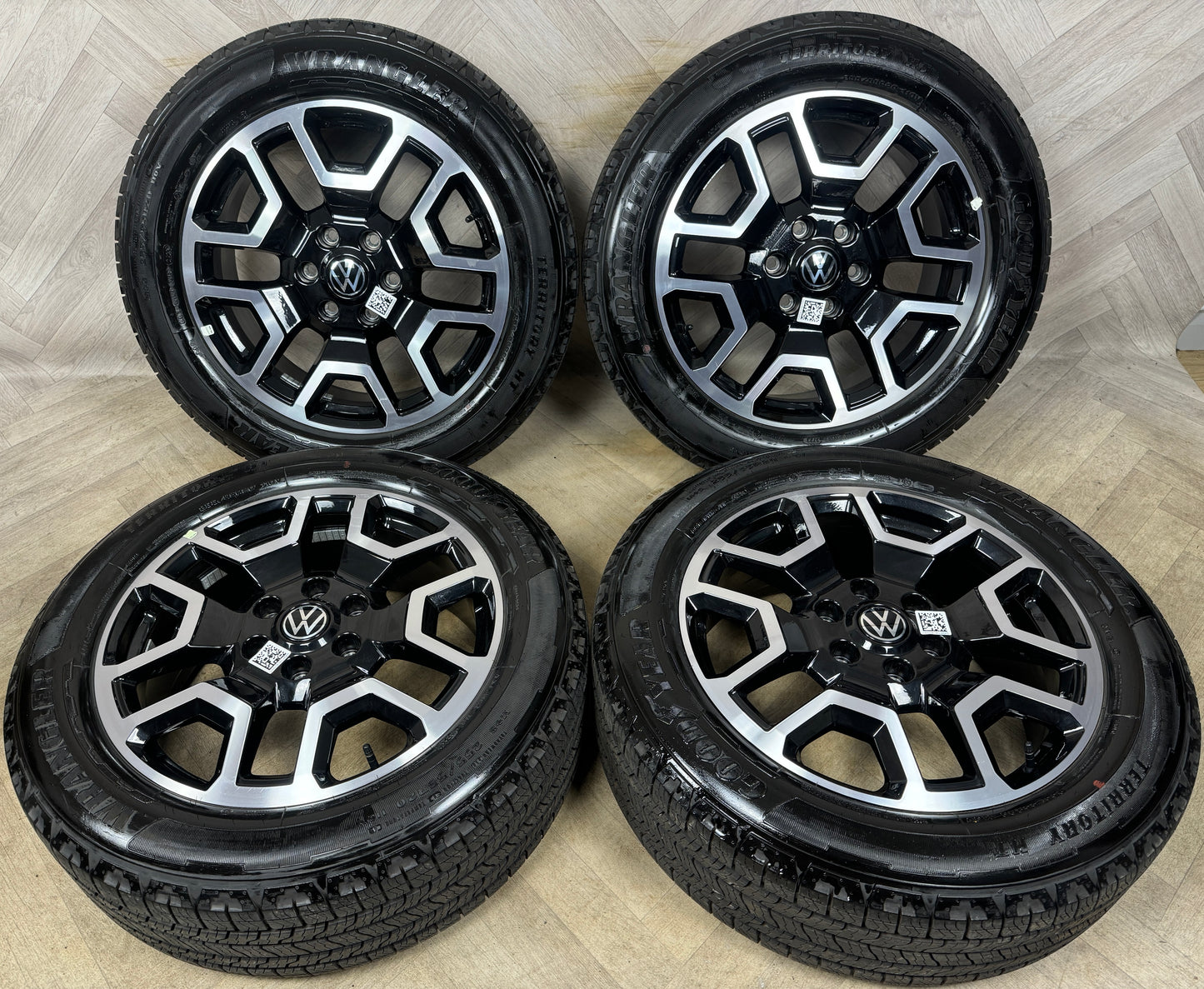 20'' GENUINE VW AMAROK 2024 DELIVERY MILES ALLOY WHEELS TYRES ALLOYS RANGER