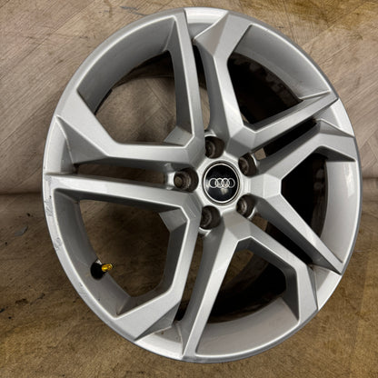 1X 18'' GENUINE AUDI Q5 STAR SPOKE ALLOY WHEEL  5X112 FITMENT  8J ET39 PART: 80A601025BD