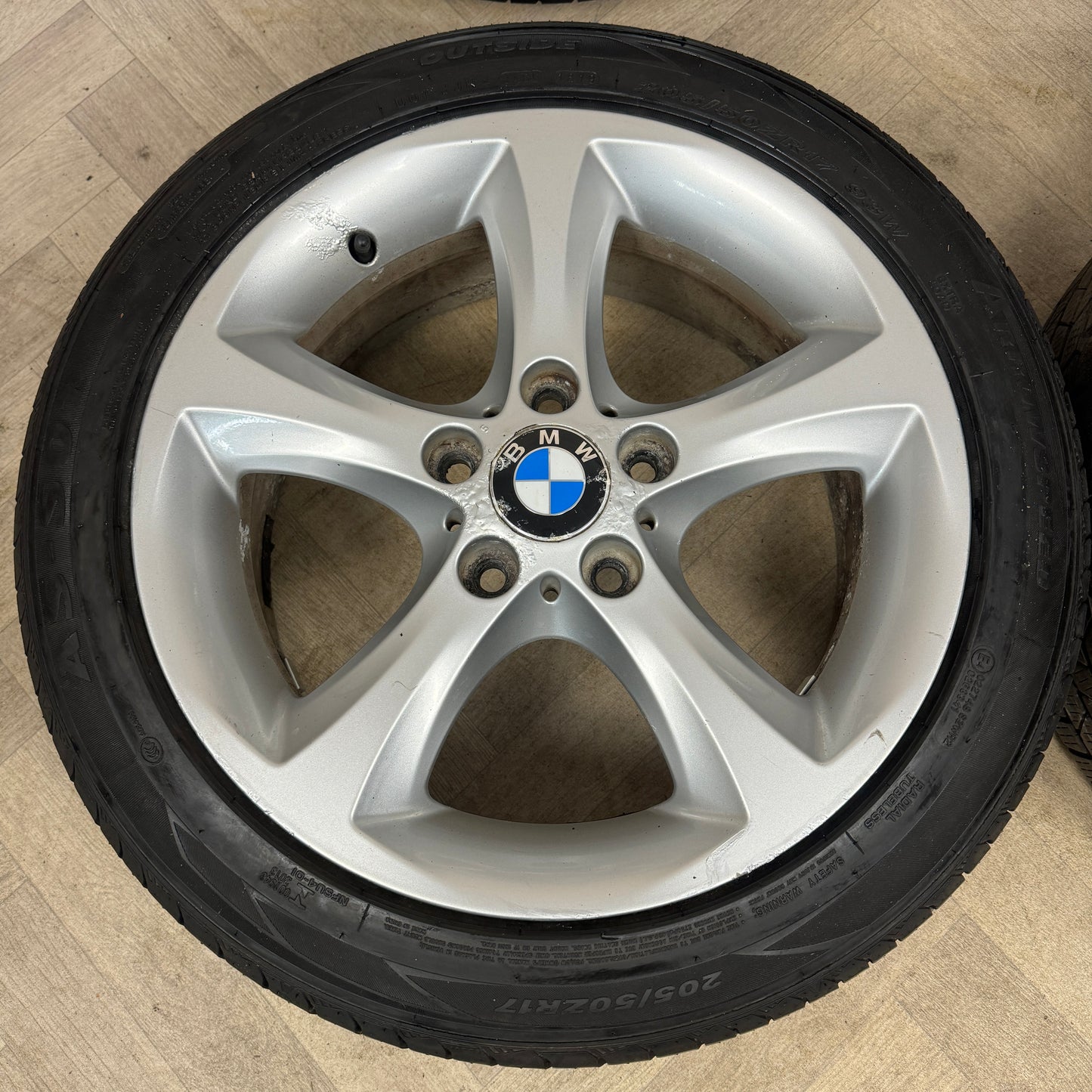 17'' GENUINE BMW 1 SERIES E88 E87 5 SPOKE 256 ALLOY WHEELS TYRES ALLOYS