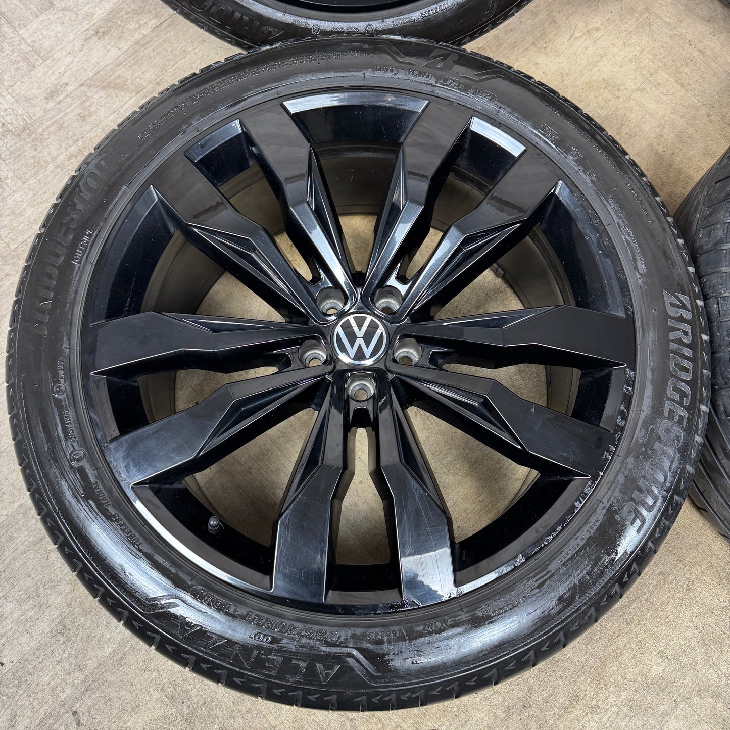 21'' GENUINE VW TOUAREG SUZUKA ALLOY WHEELS ALLOYS TYRES Q7 5X112 760601025L