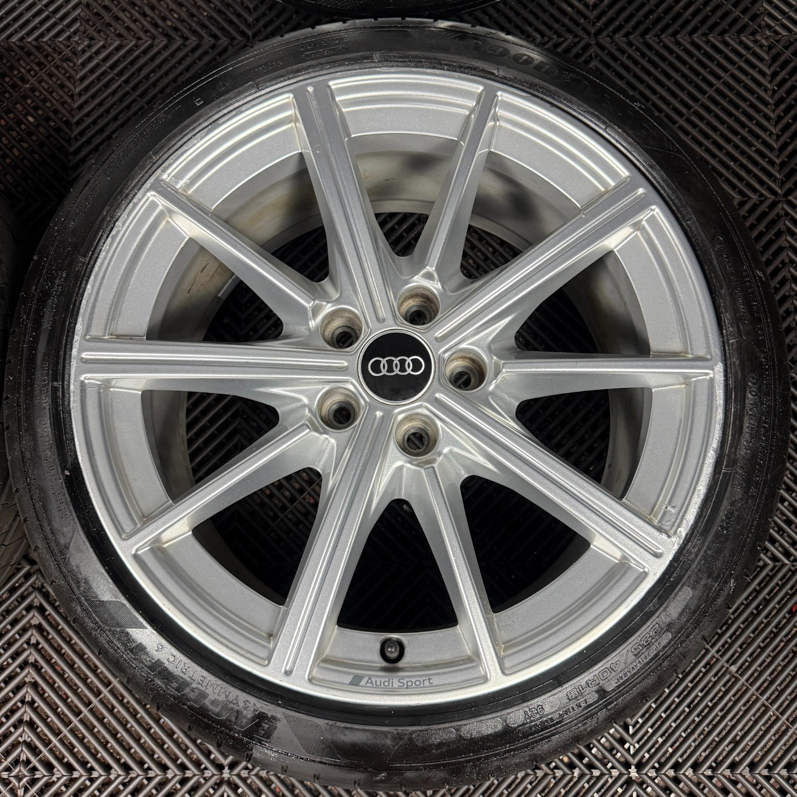 18'' GENUINE AUDI A3 S LINE SILVER S3 ALLOY WHEELS ALLOYS TYRES 8Y0601025M
