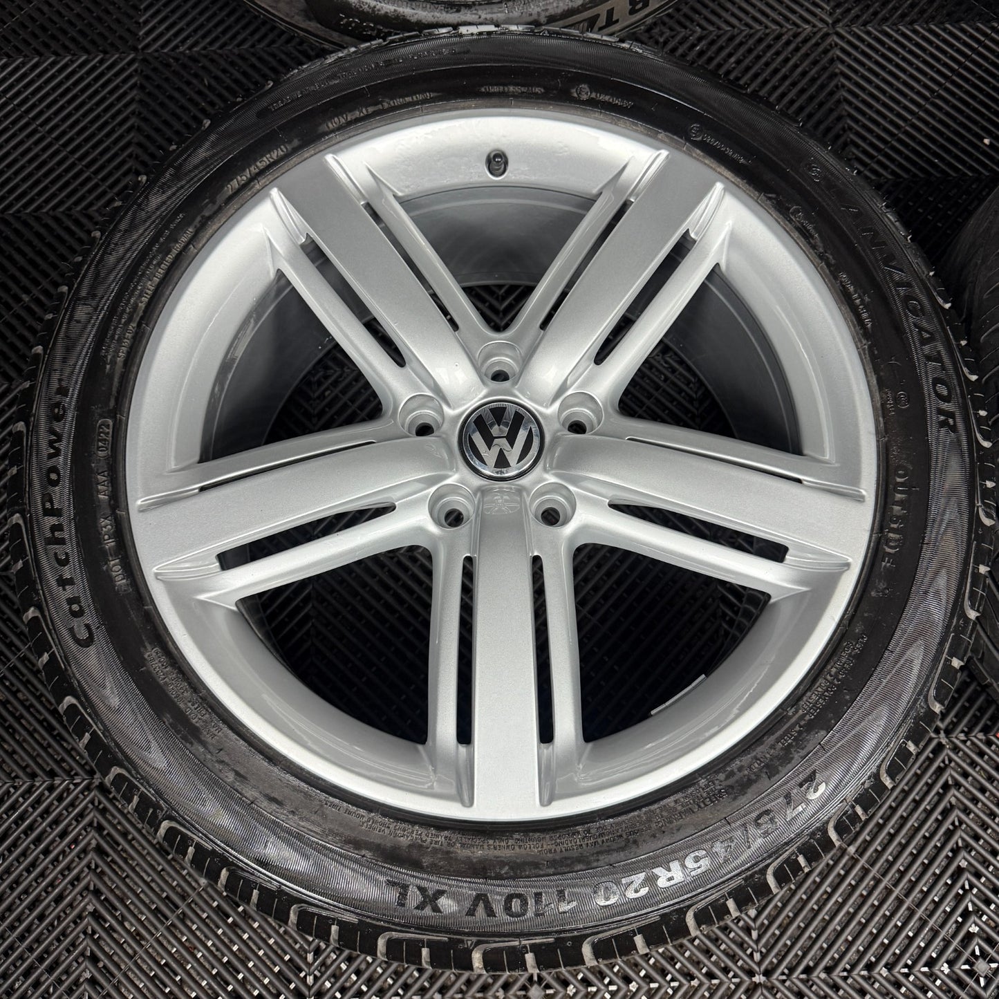 20'' GENUINE VW TOUAREG METROPOLITAN SILVER ALLOY WHEELS ALLOYS TYRES 7P6601025G