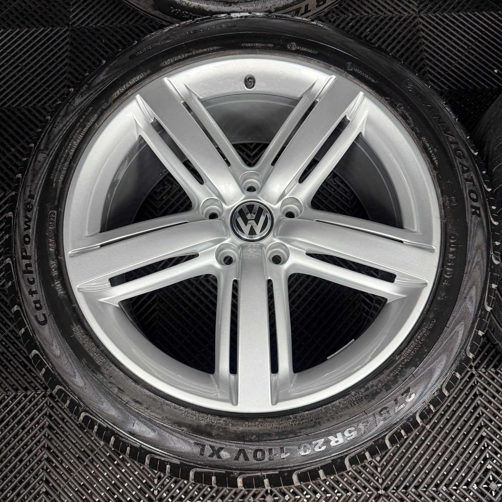 20'' GENUINE VW TOUAREG METROPOLITAN SILVER ALLOY WHEELS ALLOYS TYRES 7P6601025G