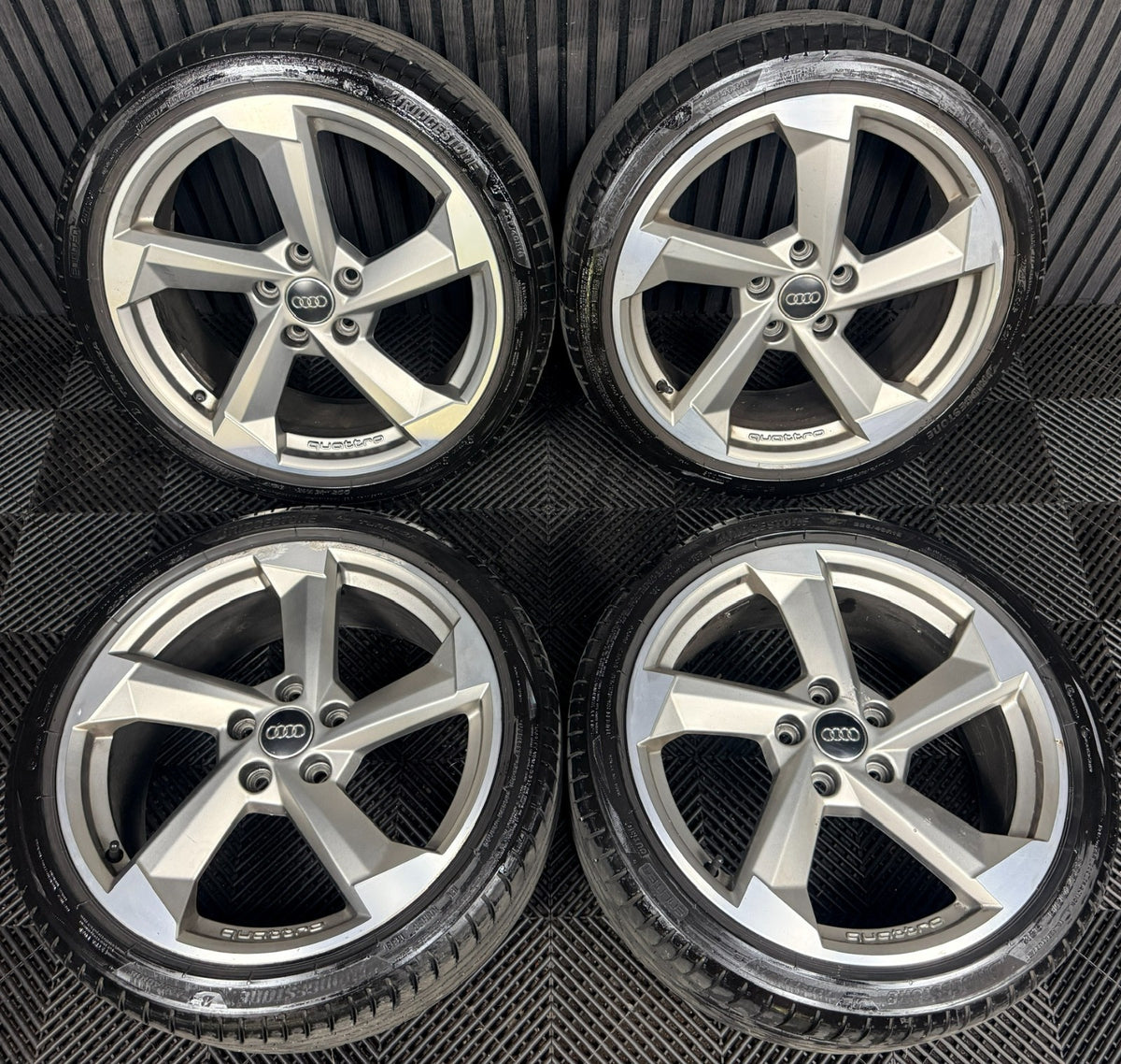 18'' Audi S3 S Line A3 Black Edition Wheels Rotor Alloy Tyre 8V0601025DS Genuine